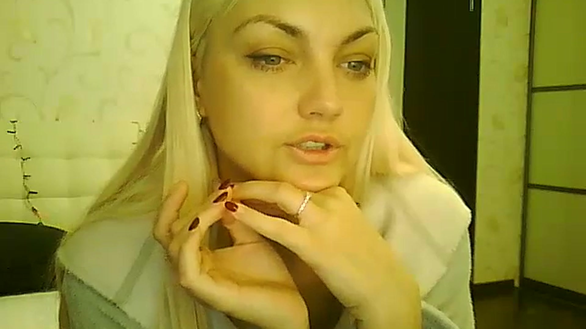Gallery image thumbnail from AlissaMay's myfreecams stream on, 12/25/2023, 11:07 image 4 of 20