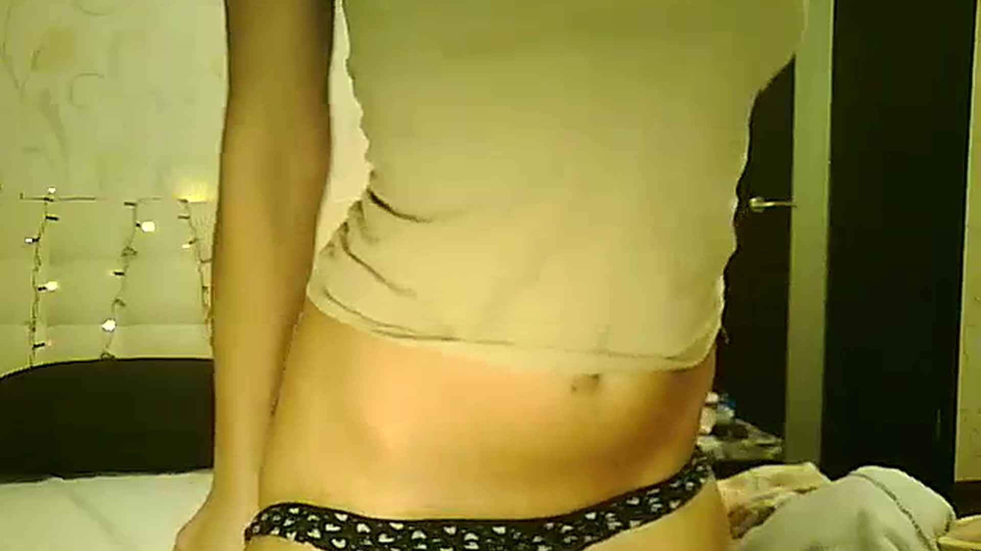 Gallery image thumbnail from AlissaMay's myfreecams stream on, 12/26/2023, 15:04 image 8 of 20