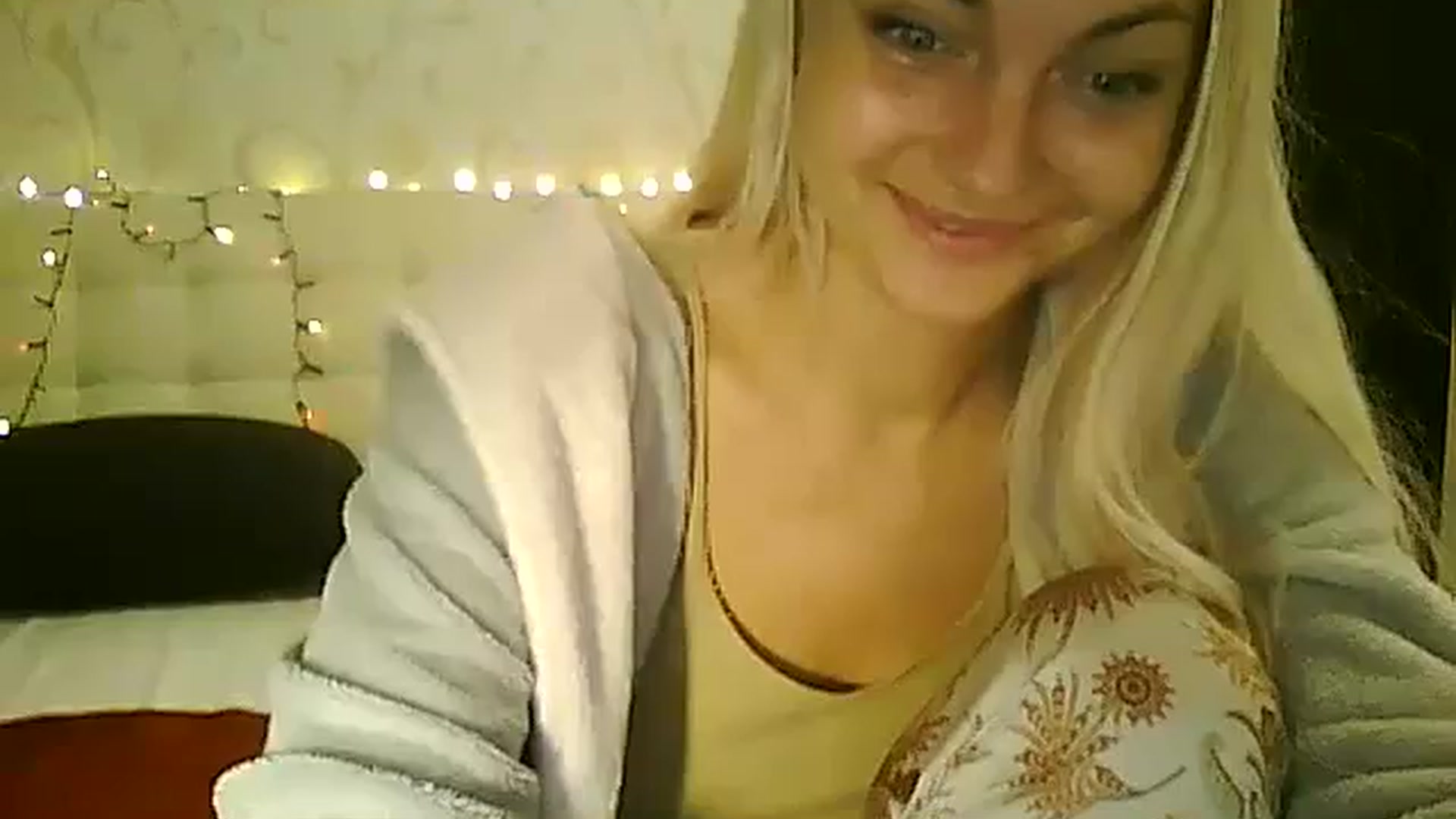 Gallery image thumbnail from AlissaMay's myfreecams stream on, 12/28/2023, 14:27 image 20 of 20