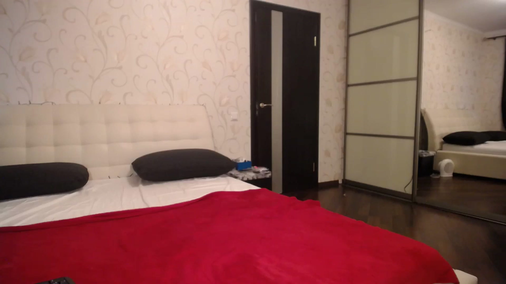 Gallery image thumbnail from AlissaMay's myfreecams stream on, 02/27/2024, 08:37 image 10 of 20