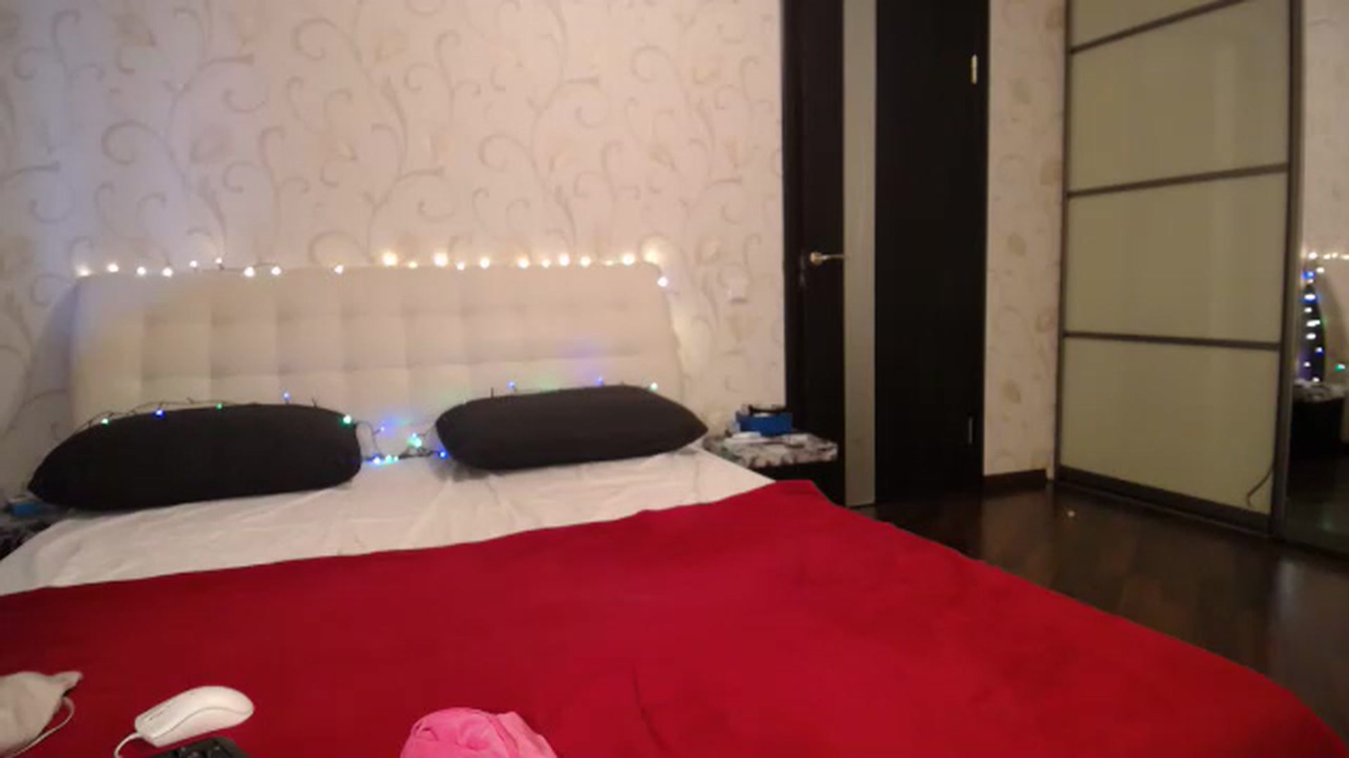 Gallery image thumbnail from AlissaMay's myfreecams stream on, 03/05/2024, 15:28 image 12 of 20