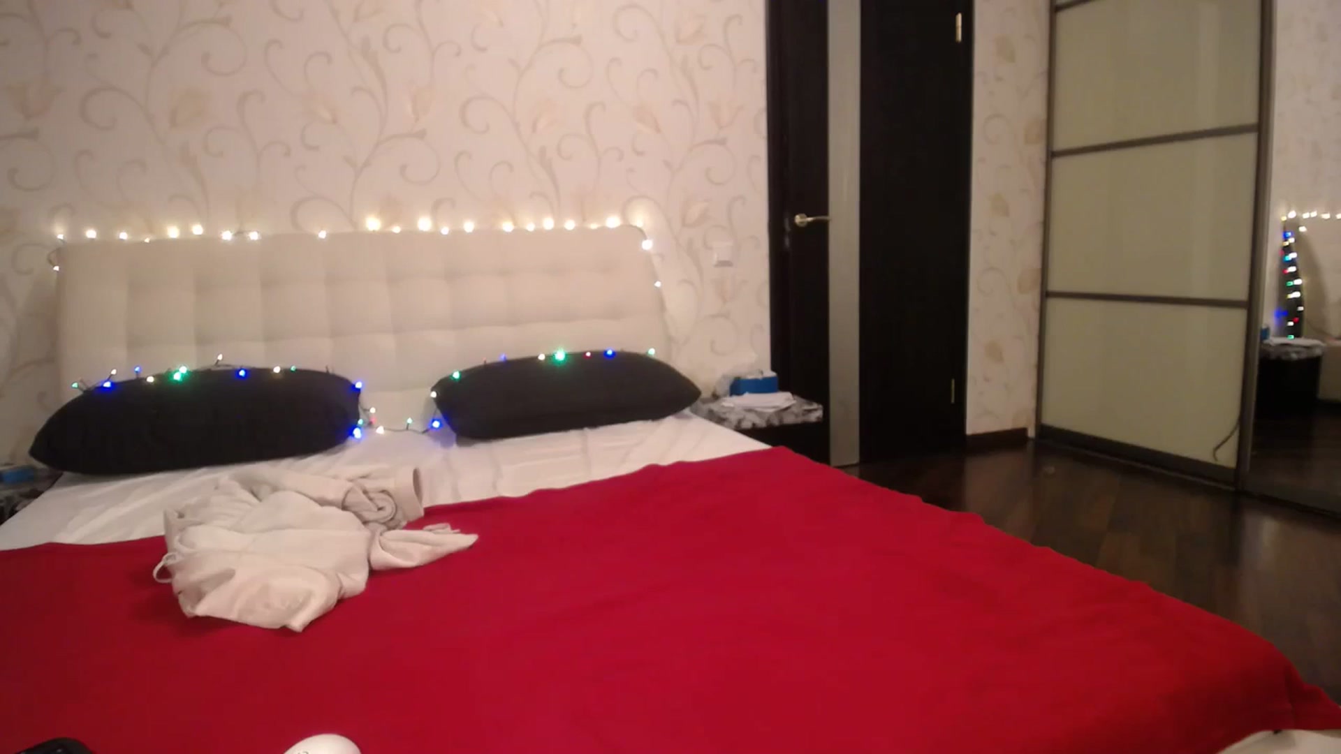 Gallery image thumbnail from AlissaMay's myfreecams stream on, 03/09/2024, 19:45 image 1 of 20
