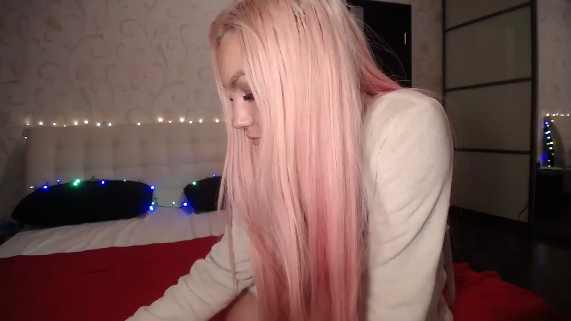 Gallery image thumbnail from AlissaMay's myfreecams stream on, 03/09/2024, 20:54 image 6 of 20