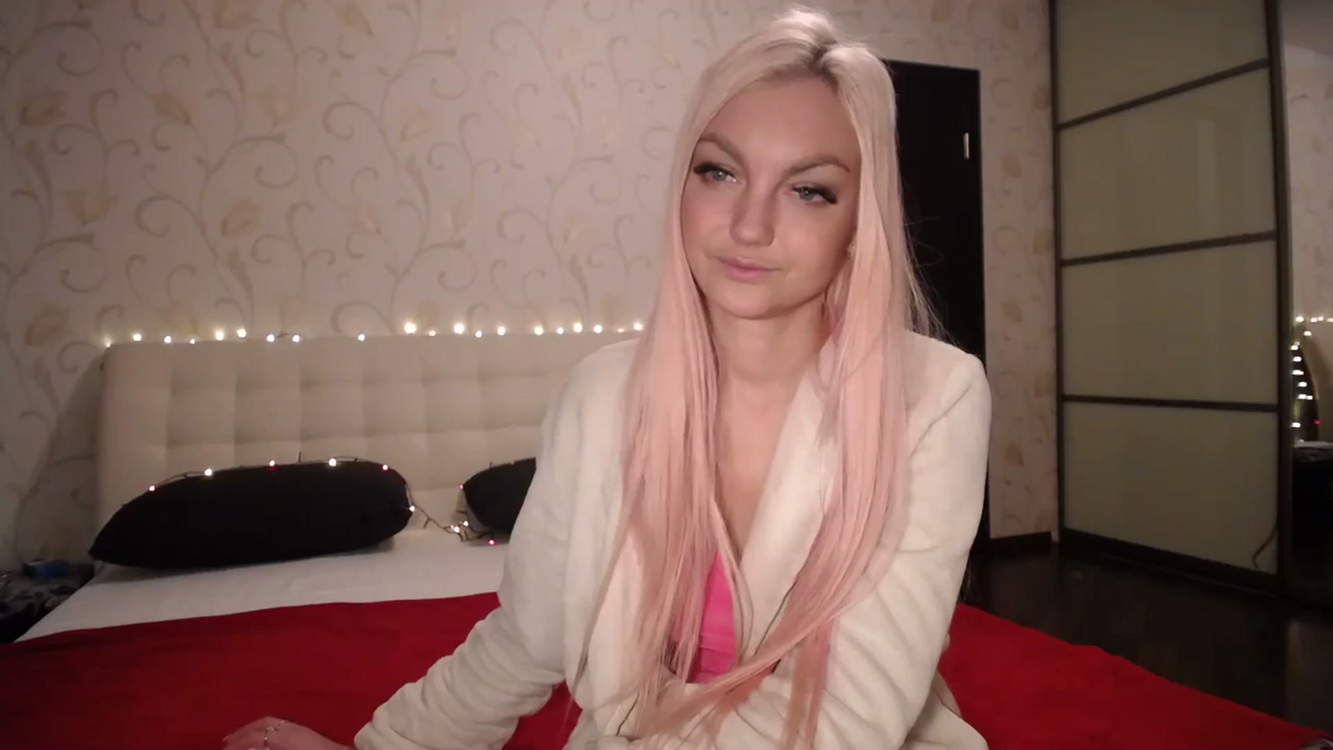 Gallery image thumbnail from AlissaMay's myfreecams stream on, 03/13/2024, 03:06 image 11 of 20