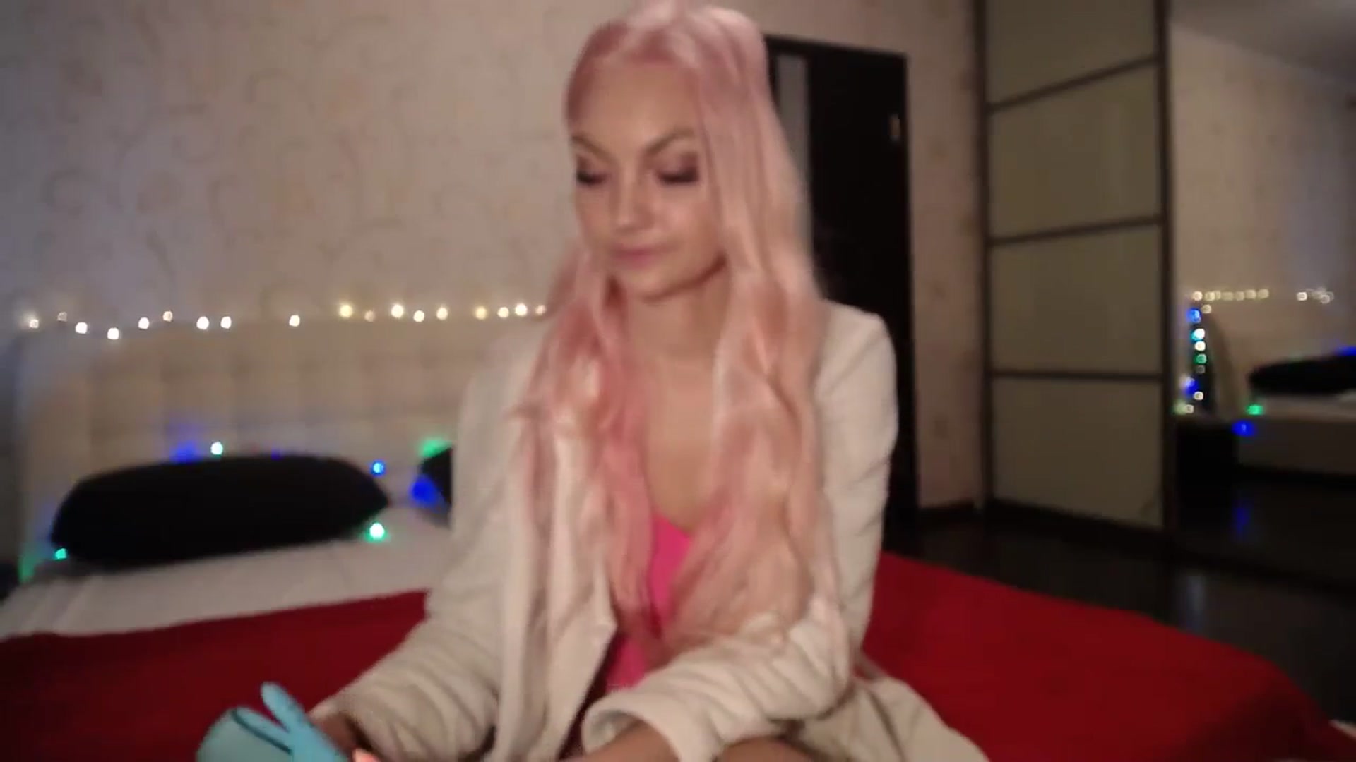 Gallery image thumbnail from AlissaMay's myfreecams stream on, 03/16/2024, 14:30 image 10 of 20