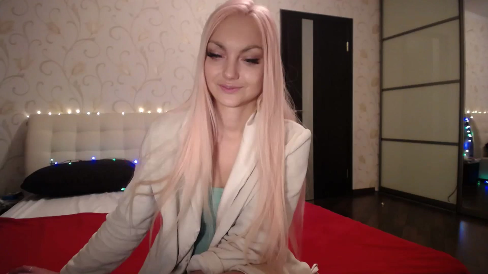 Gallery image thumbnail from AlissaMay's myfreecams stream on, 03/21/2024, 19:19 image 4 of 20