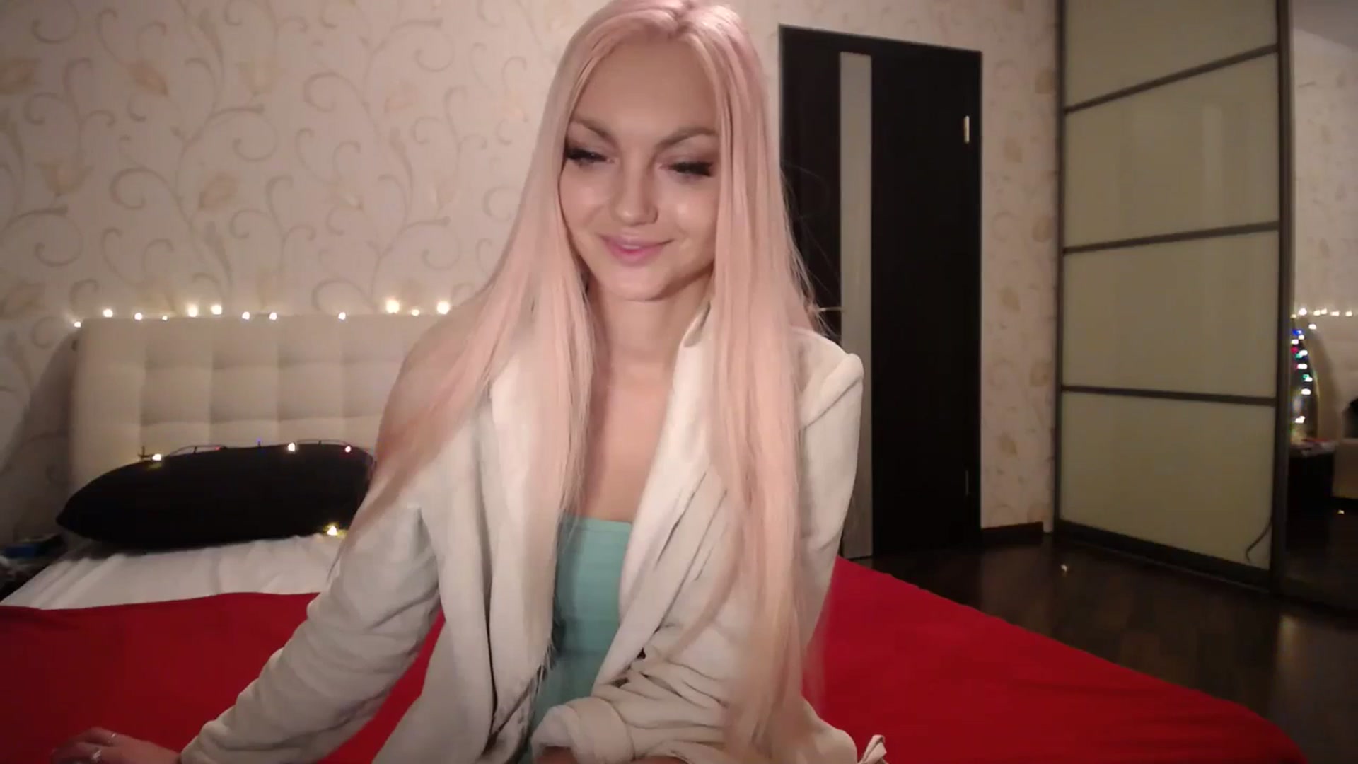 Gallery image thumbnail from AlissaMay's myfreecams stream on, 03/21/2024, 19:19 image 3 of 20