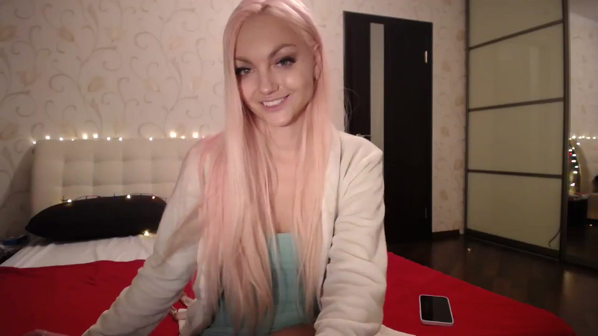 Gallery image thumbnail from AlissaMay's myfreecams stream on, 03/21/2024, 19:19 image 16 of 20