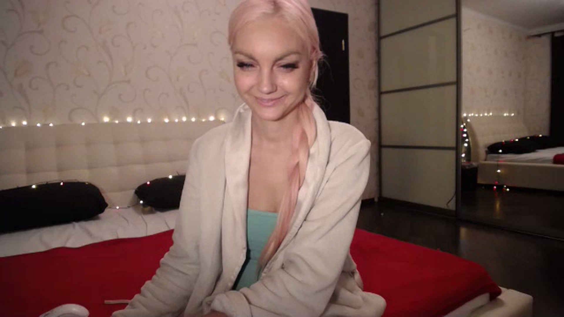 Gallery image thumbnail from AlissaMay's myfreecams stream on, 03/22/2024, 19:17 image 17 of 20