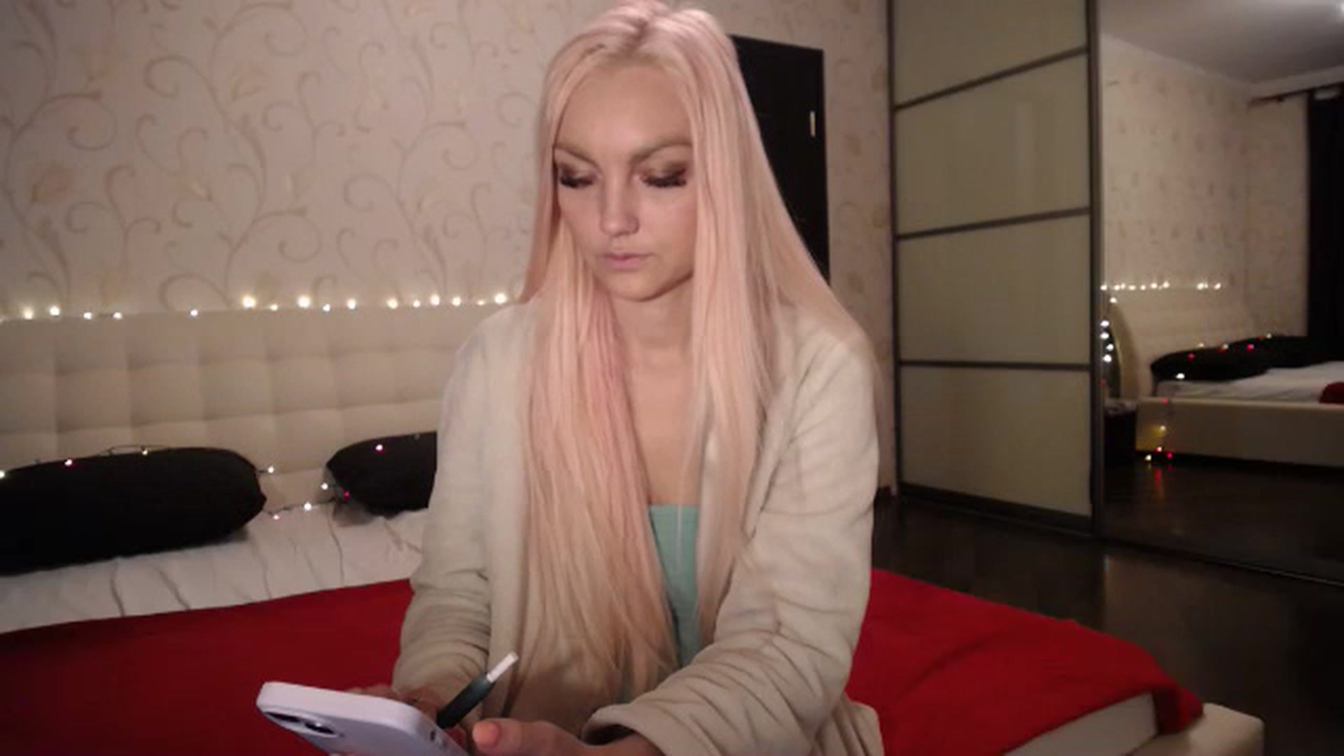 Gallery image thumbnail from AlissaMay's myfreecams stream on, 03/25/2024, 17:21 image 1 of 20