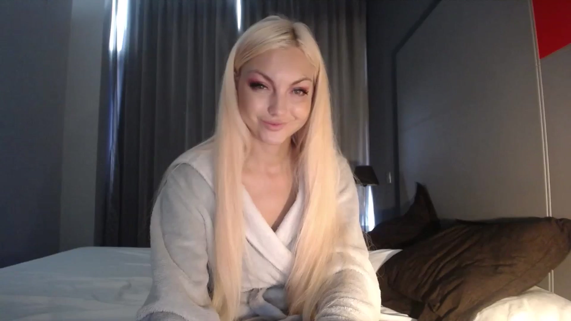 Gallery image thumbnail from AlissaMay's myfreecams stream on, 04/27/2024, 09:58 image 20 of 20
