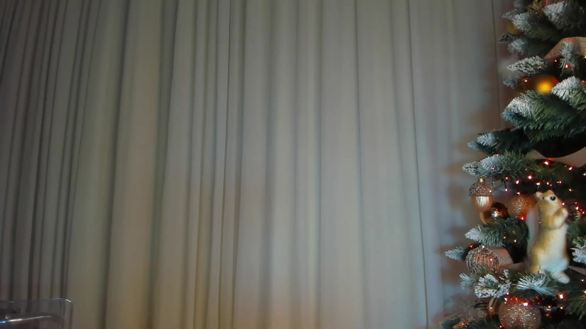 Gallery image thumbnail from Alissa_May's myfreecams stream on, 12/14/2023, 16:07 image 13 of 20