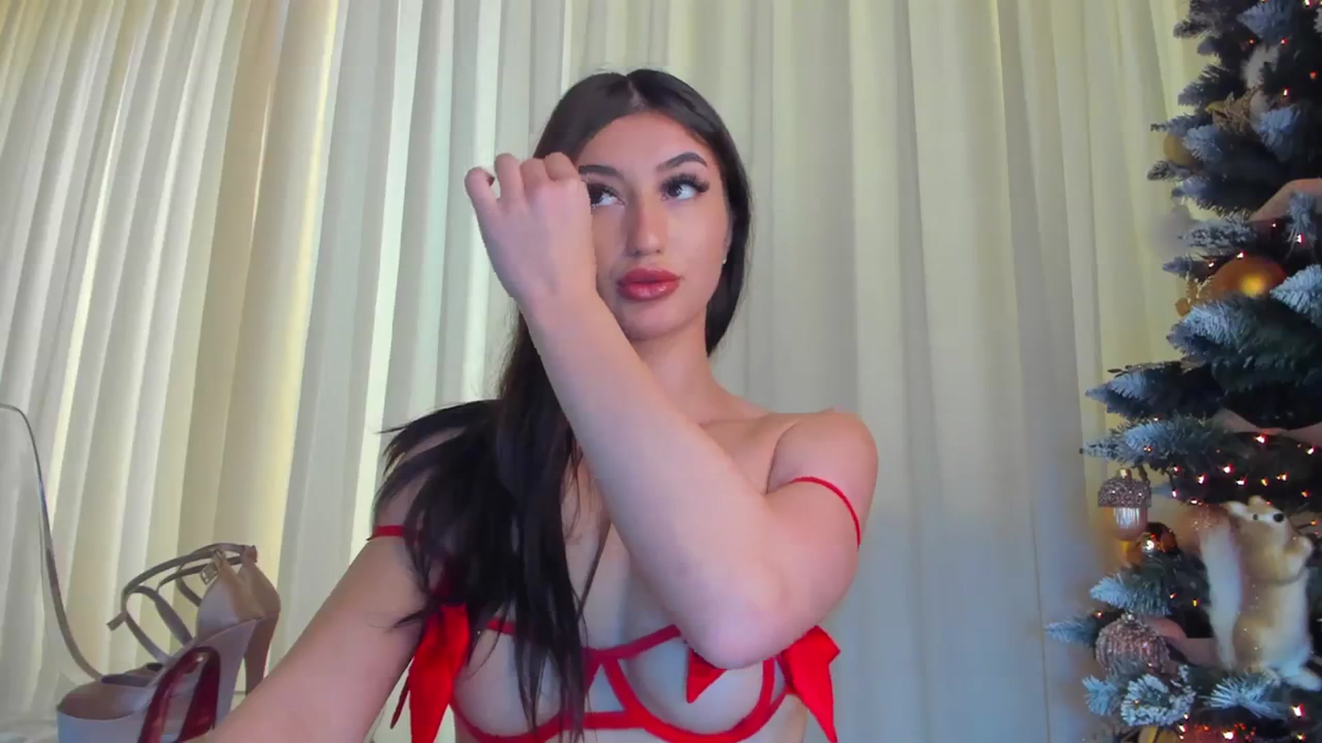 Gallery image thumbnail from Alissa_May's myfreecams stream on, 12/24/2023, 11:52 image 11 of 20