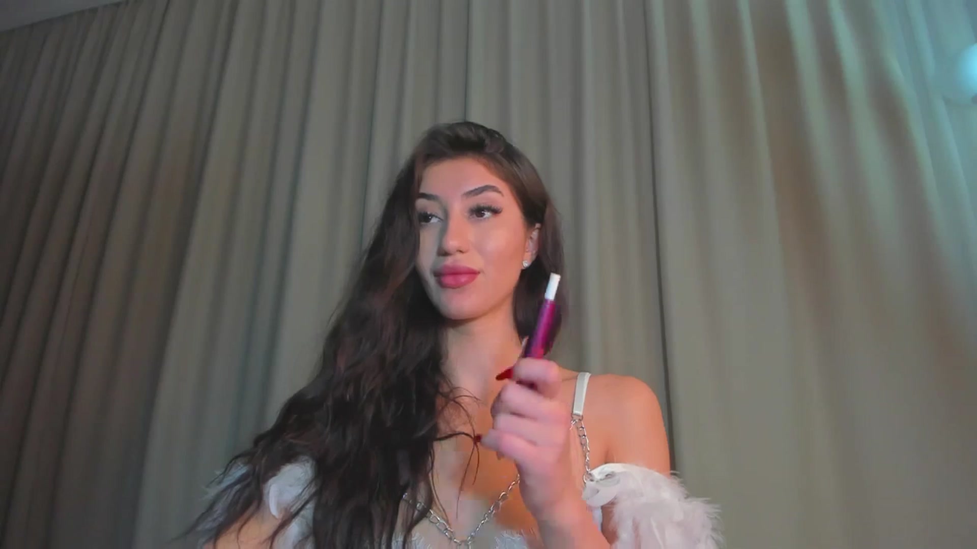 Gallery image thumbnail from Alissa_May's myfreecams stream on, 01/28/2024, 04:28 image 4 of 20
