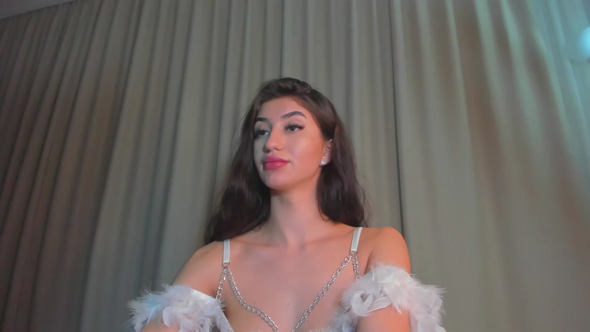 Gallery image thumbnail from Alissa_May's myfreecams stream on, 01/28/2024, 04:28 image 5 of 20
