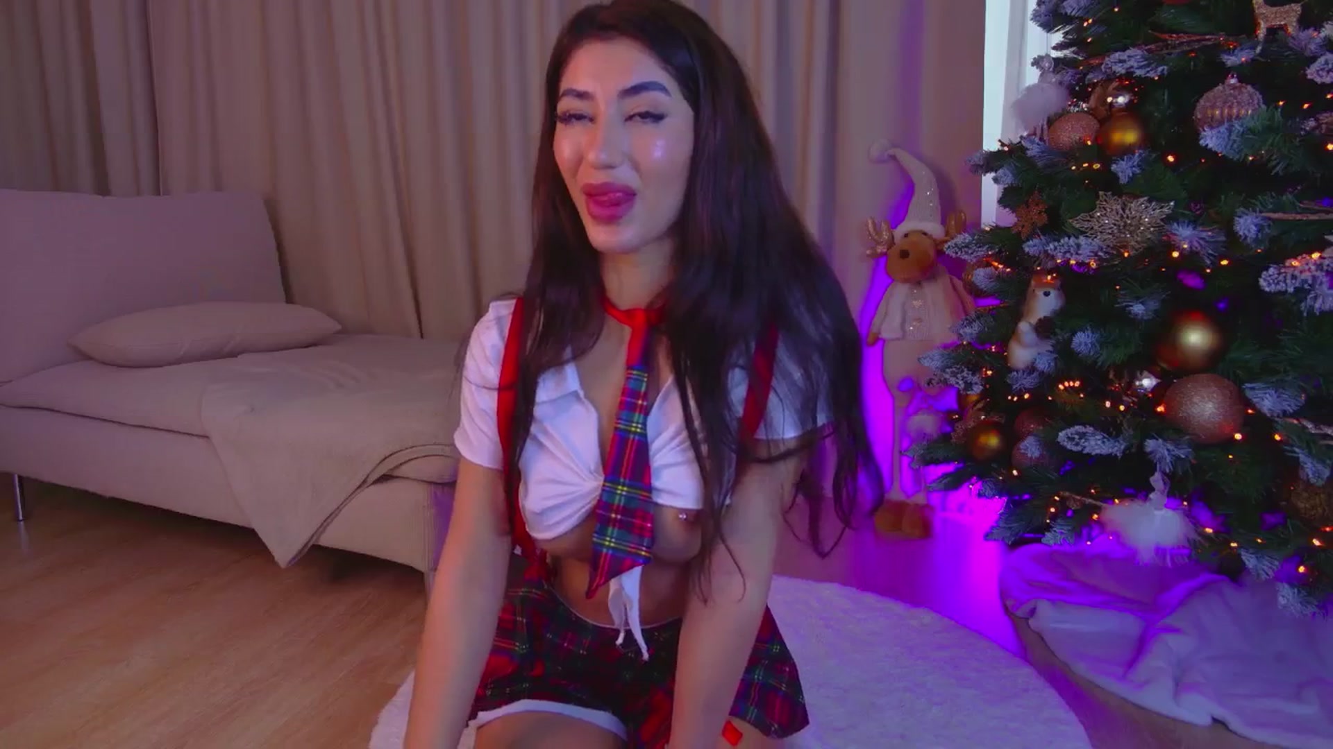 Gallery image thumbnail from Alissa_May's myfreecams stream on, 12/19/2024, 12:32 image 15 of 20