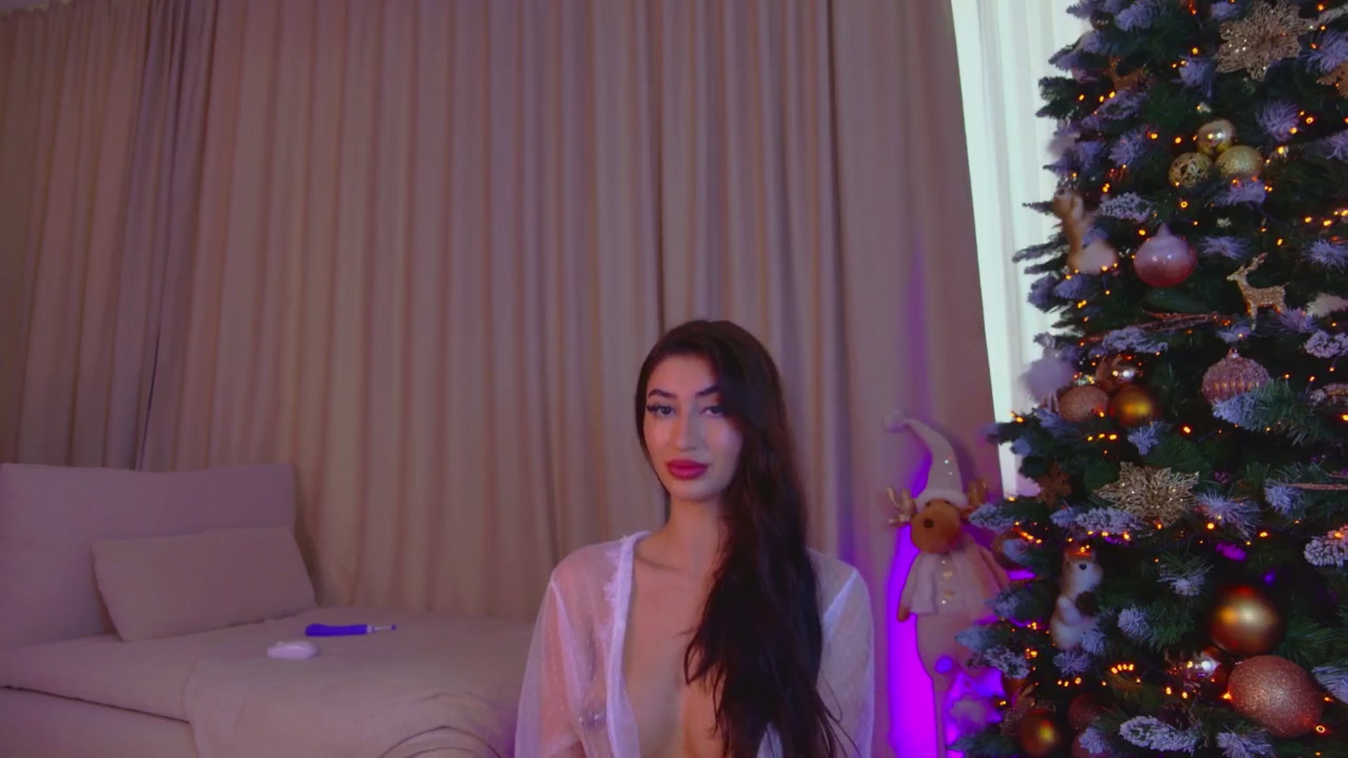 Gallery image thumbnail from Alissa_May's myfreecams stream on, 12/20/2024, 12:43 image 5 of 20