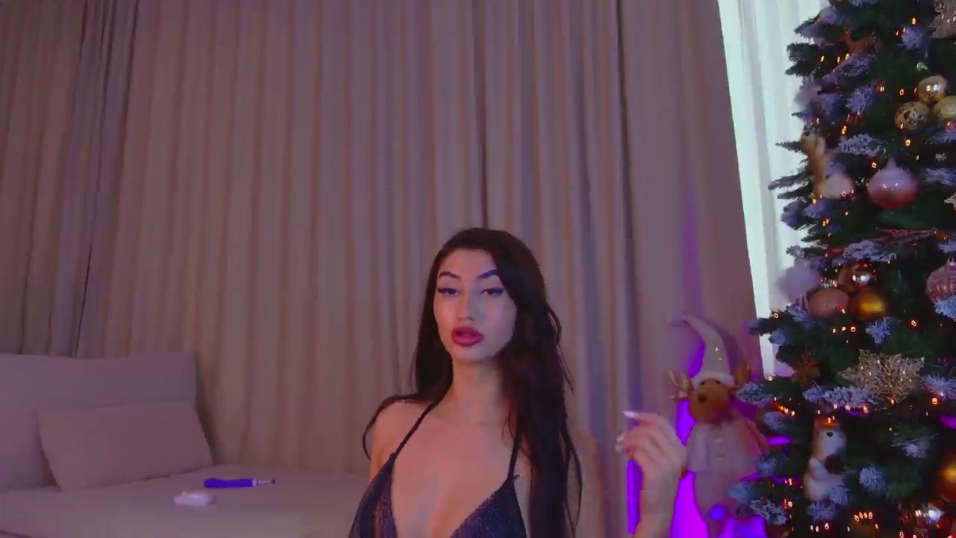 Gallery image thumbnail from Alissa_May's myfreecams stream on, 12/20/2024, 12:43 image 7 of 20