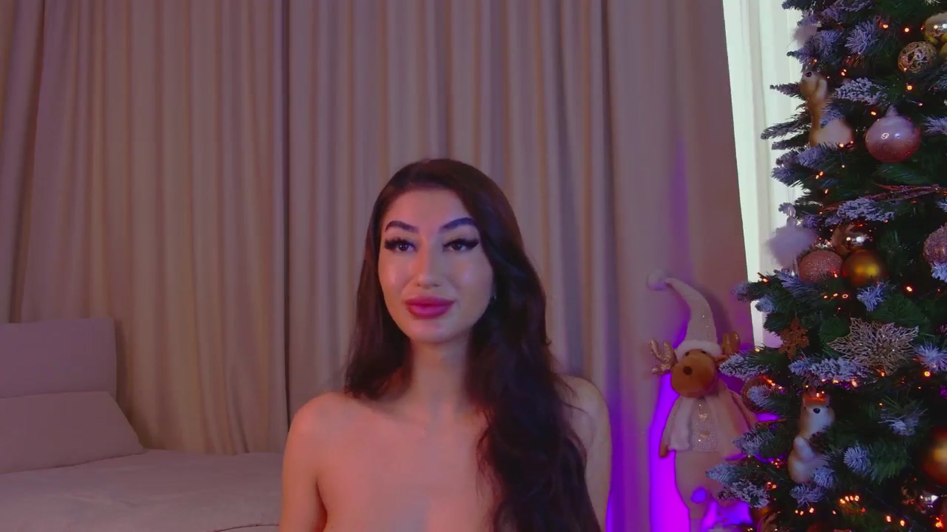 Gallery image thumbnail from Alissa_May's myfreecams stream on, 12/23/2024, 11:13 image 5 of 20