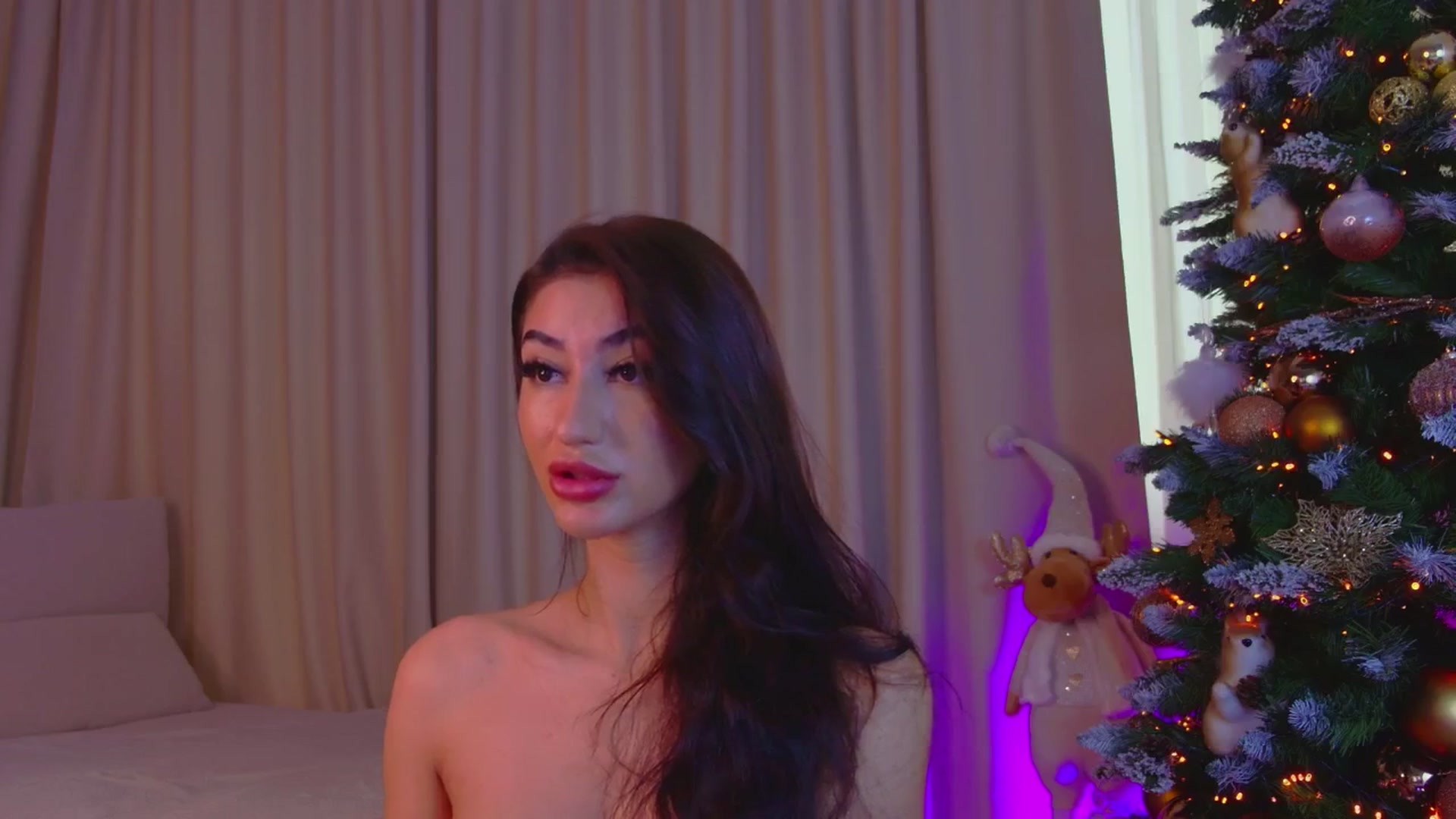 Gallery image thumbnail from Alissa_May's myfreecams stream on, 12/23/2024, 11:13 image 9 of 20