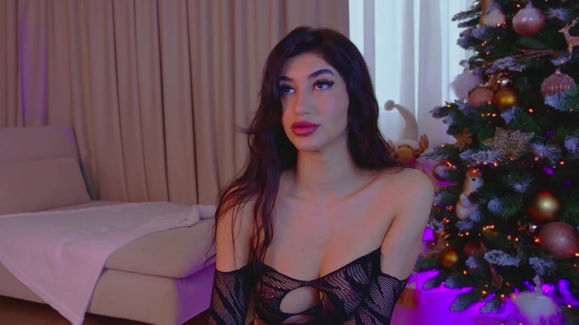 Gallery image thumbnail from Alissa_May's myfreecams stream on, 01/09/2025, 13:36 image 15 of 20