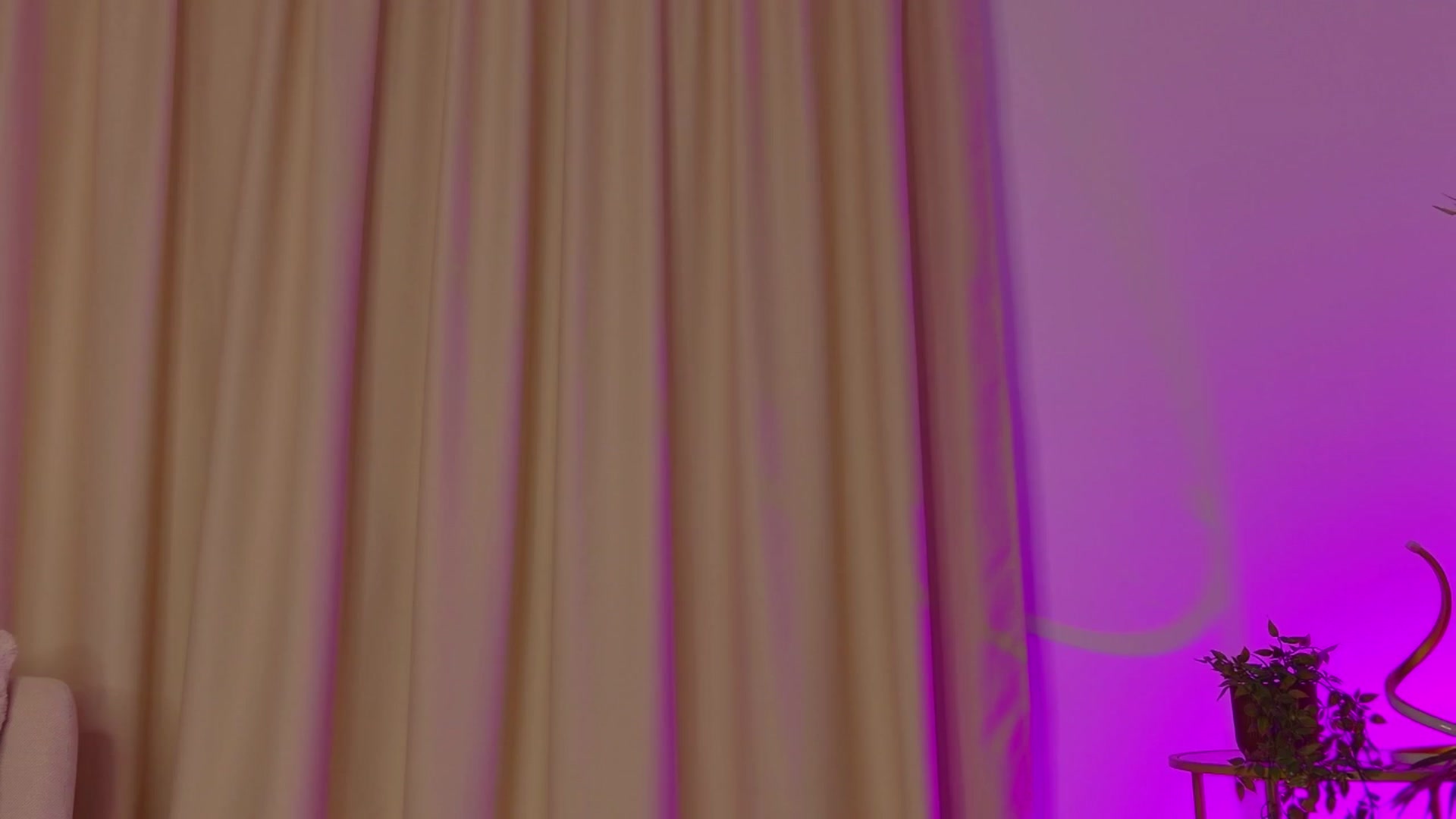 Gallery image thumbnail from Alissa_May's myfreecams stream on, 07/25/2025, 15:00 image 10 of 20