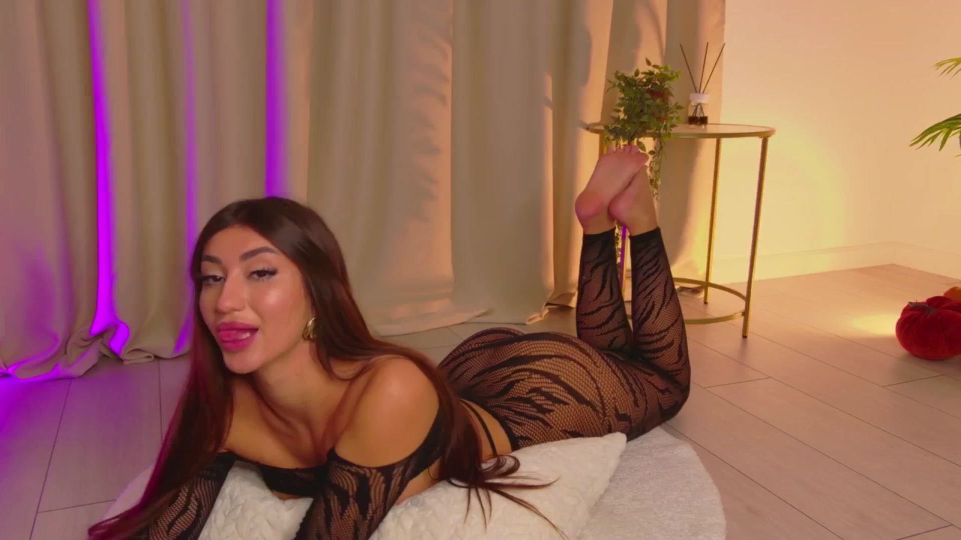 Gallery image thumbnail from Alissa_May's myfreecams stream on, 11/03/2025, 18:10 image 15 of 20