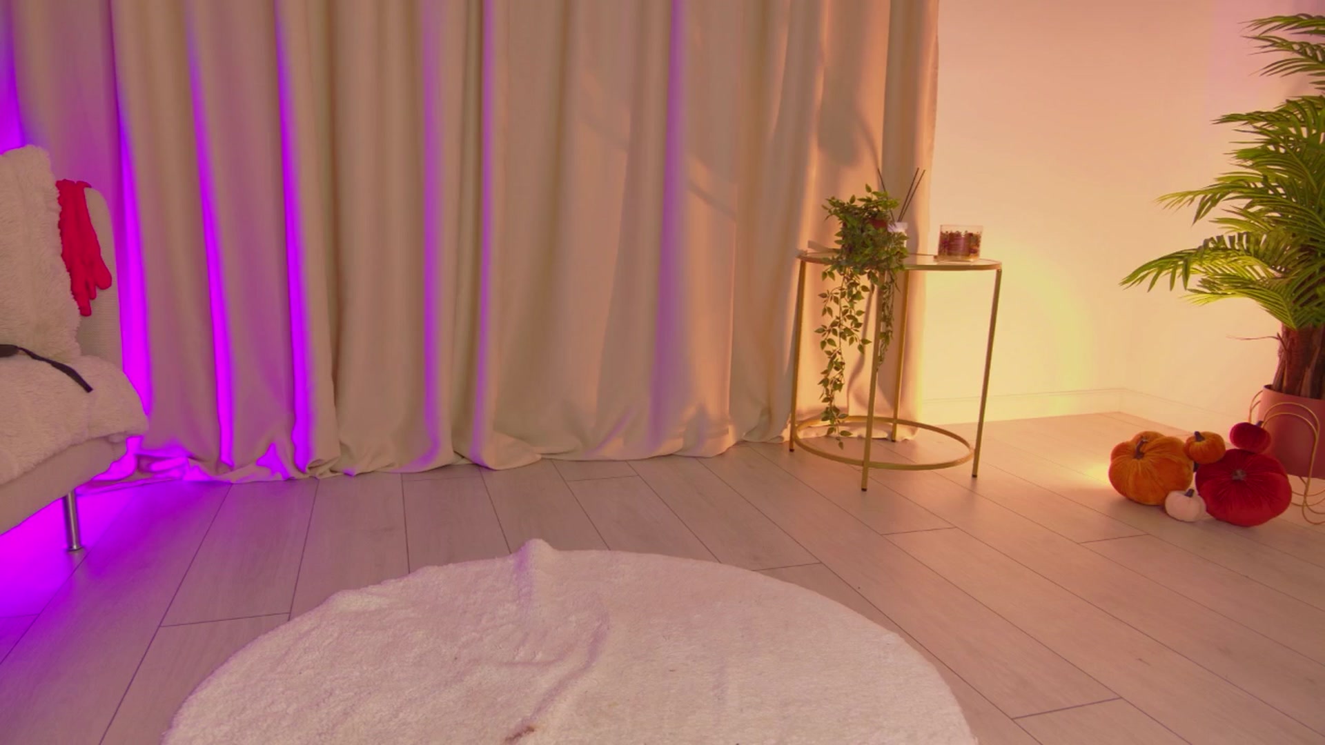 Gallery image thumbnail from Alissa_May's myfreecams stream on, 12/10/2025, 19:49 image 13 of 20