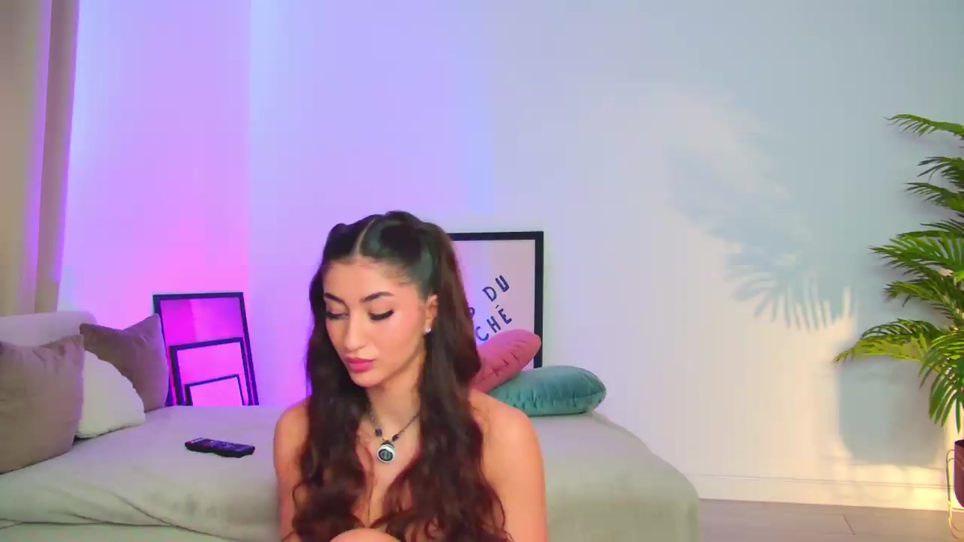 Gallery image thumbnail from Alissa_May's myfreecams stream on, 07/06/2026, 13:42 image 6 of 20