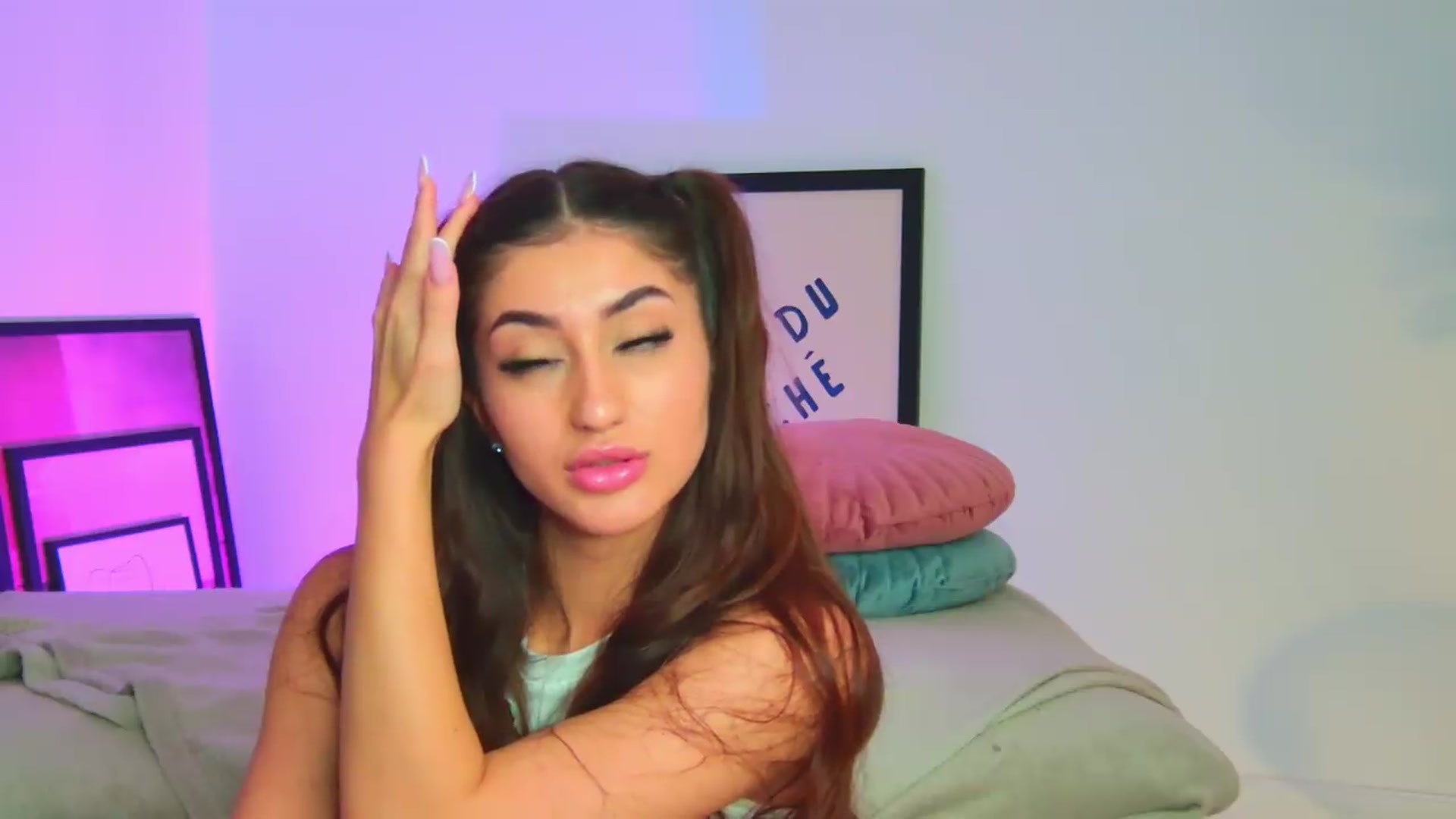 Gallery image thumbnail from Alissa_May's myfreecams stream on, 07/08/2026, 13:39 image 5 of 20