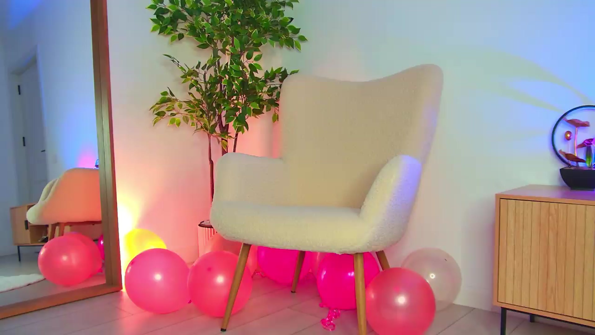 Gallery image thumbnail from Alissa_May's myfreecams stream on, 07/24/2026, 12:30 image 12 of 20