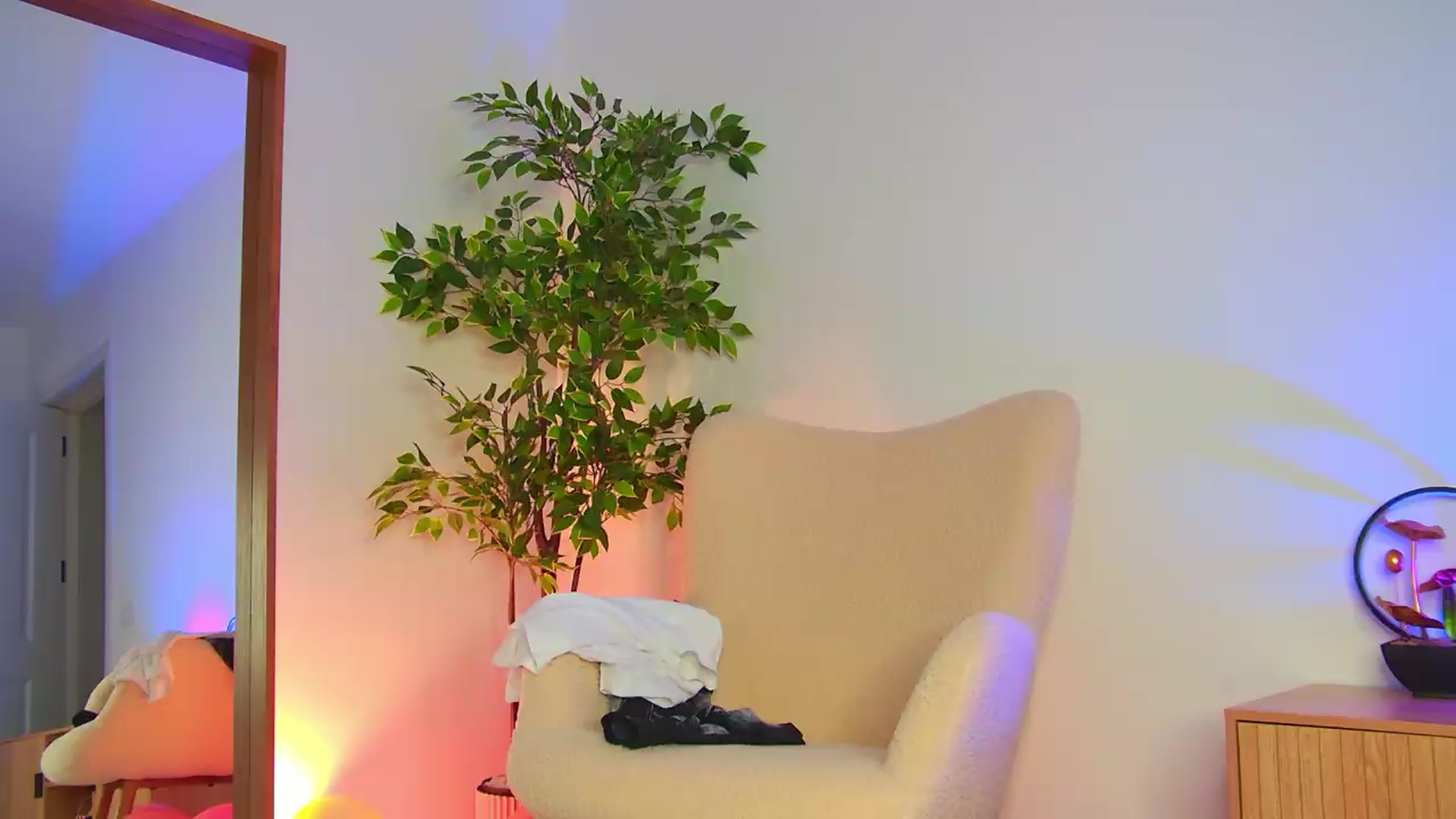 Gallery image thumbnail from Alissa_May's myfreecams stream on, 07/24/2026, 12:30 image 8 of 20