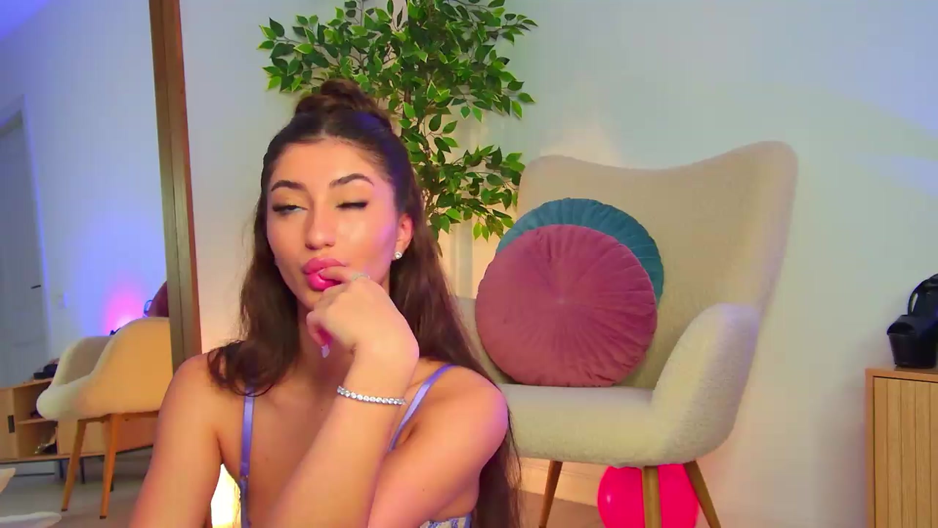 Gallery image thumbnail from Alissa_May's myfreecams stream on, 07/31/2026, 11:05 image 3 of 20