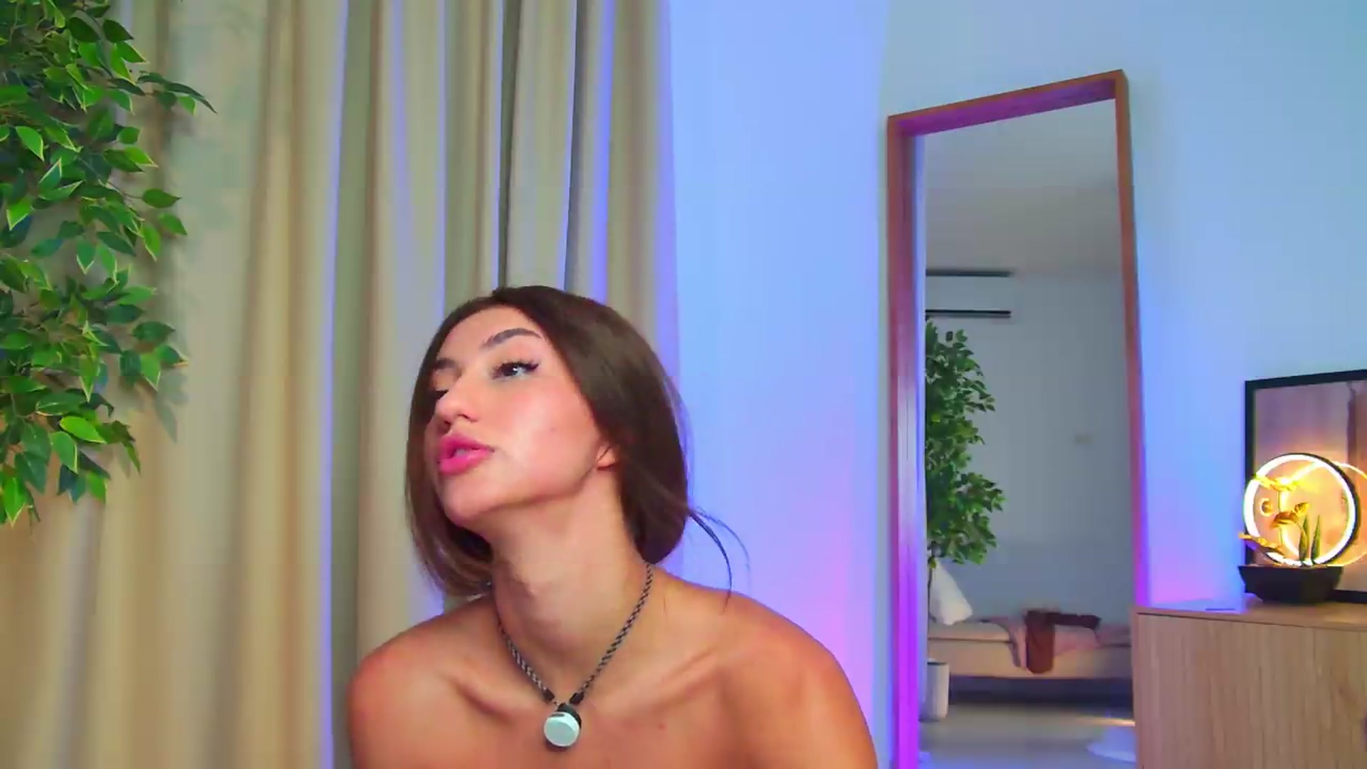 Gallery image thumbnail from Alissa_May's myfreecams stream on, 08/28/2026, 21:37 image 17 of 20