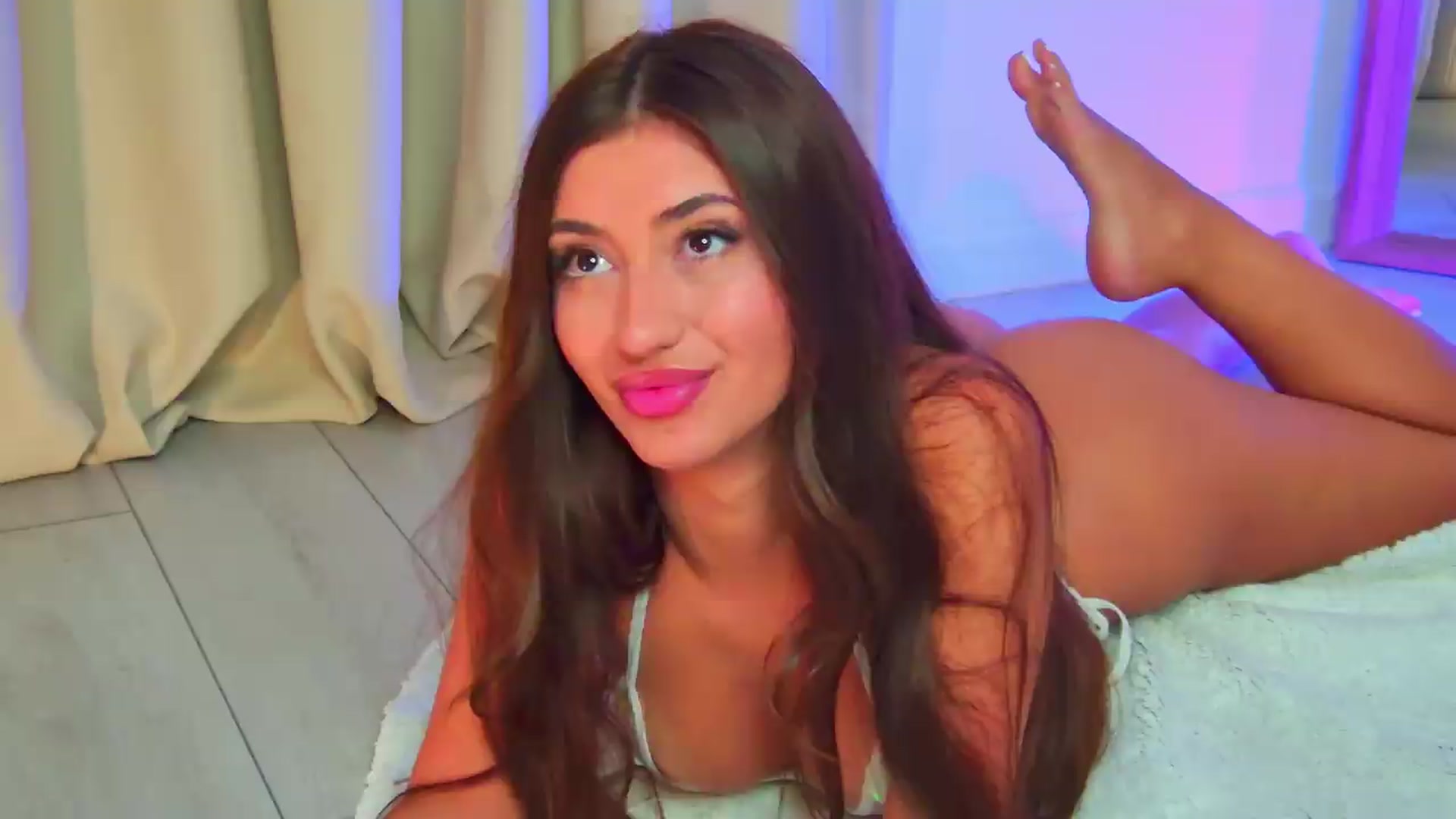 Gallery image thumbnail from Alissa_May's myfreecams stream on, 09/04/2026, 04:01 image 6 of 20