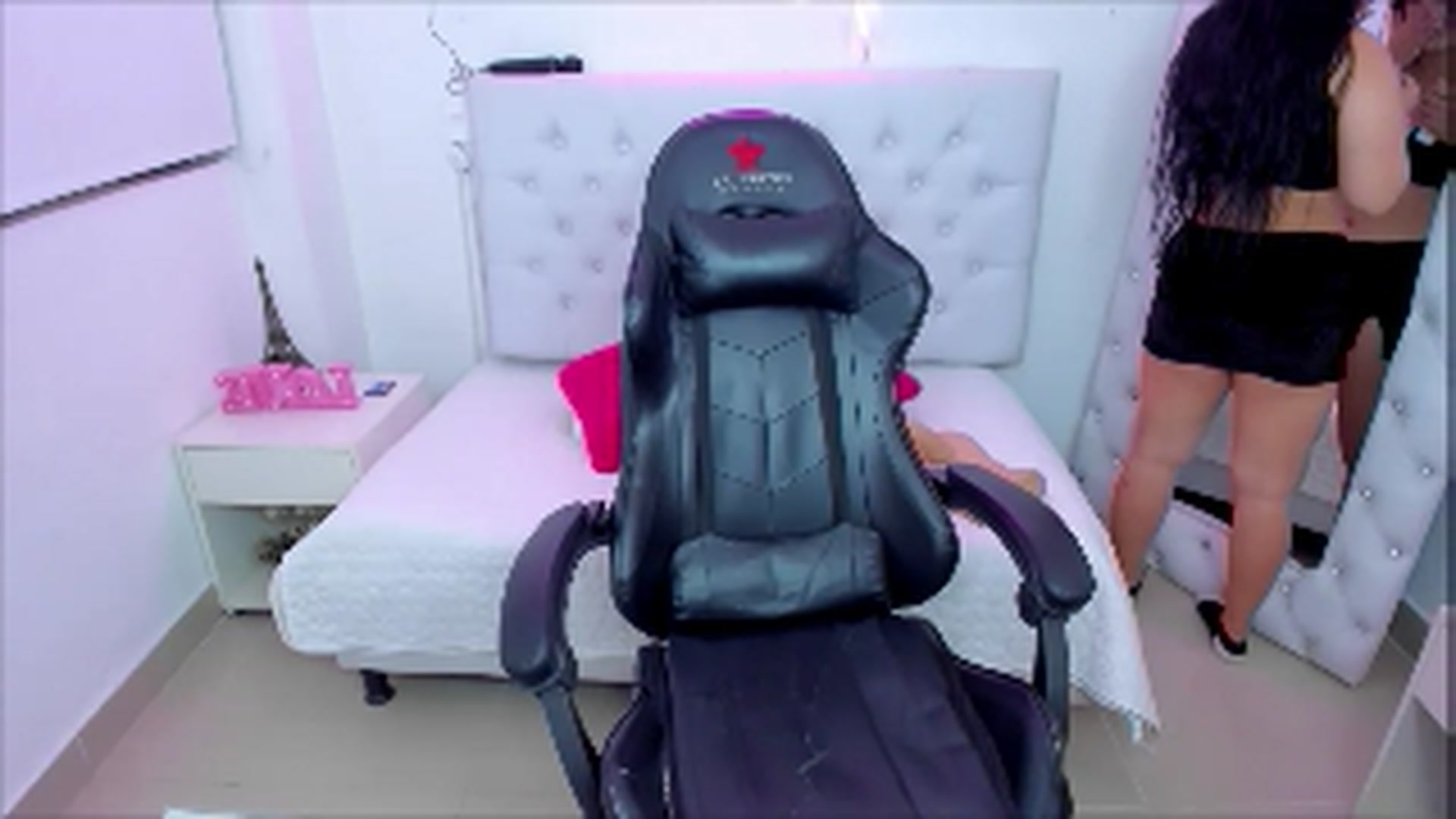 Gallery image thumbnail from Alisson_Pardo's myfreecams stream on, 11/02/2024, 15:04 image 9 of 20