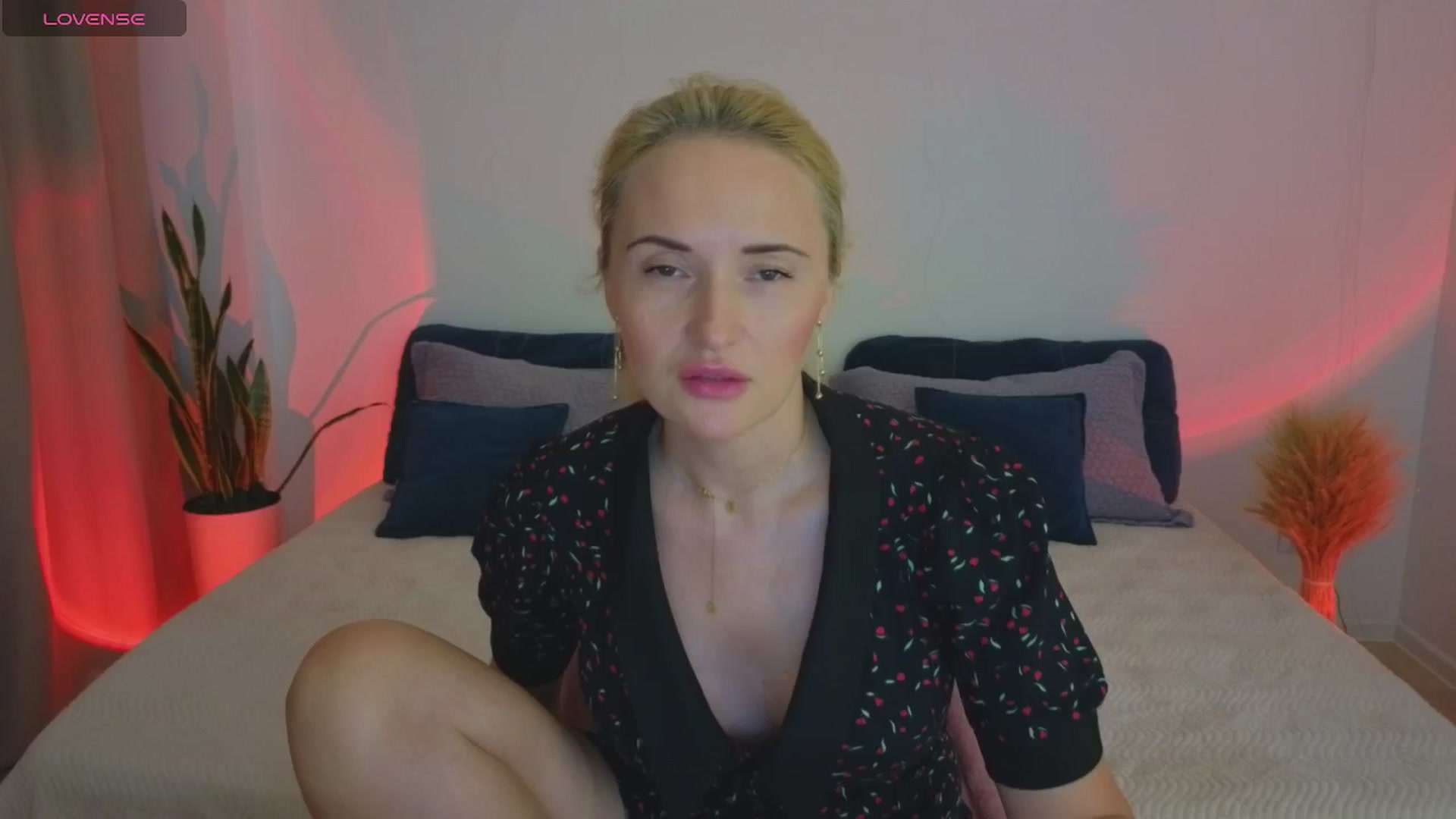 Gallery image thumbnail from AlisssaRose's myfreecams stream on, 07/06/2025, 22:26 image 20 of 20