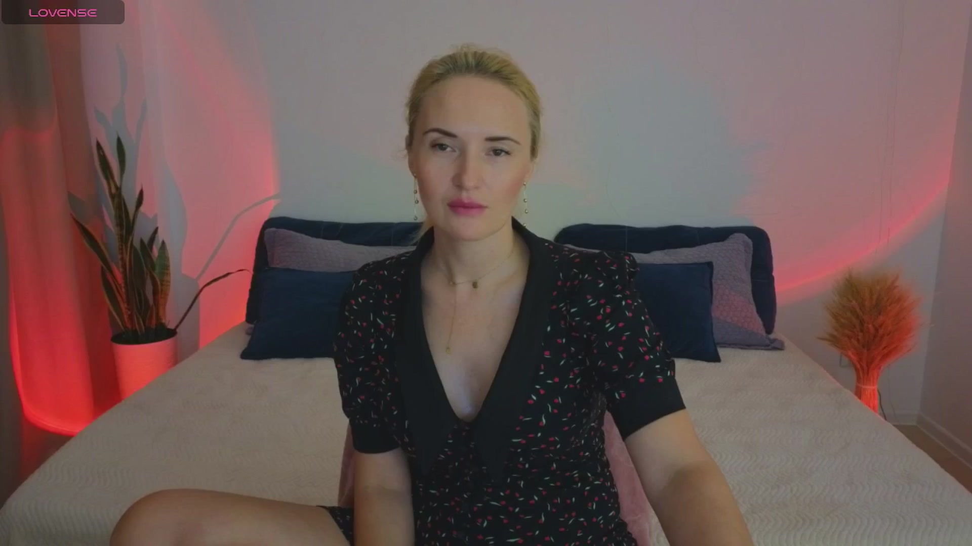 Gallery image thumbnail from AlisssaRose's myfreecams stream on, 07/06/2025, 22:26 image 1 of 20