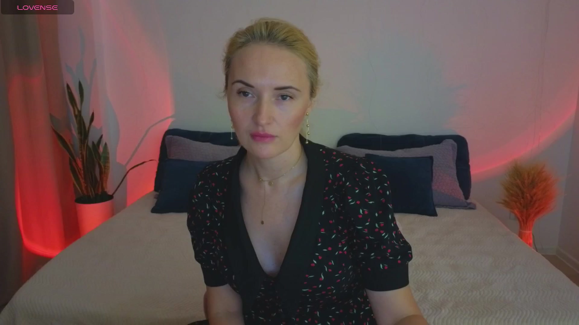 Gallery image thumbnail from AlisssaRose's myfreecams stream on, 07/06/2025, 22:26 image 19 of 20