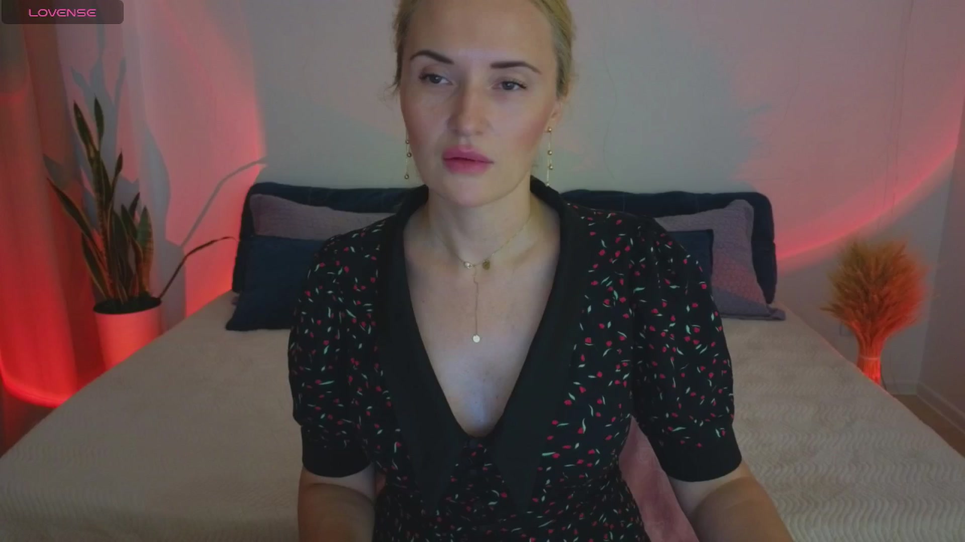 Gallery image thumbnail from AlisssaRose's myfreecams stream on, 07/06/2025, 23:08 image 2 of 20