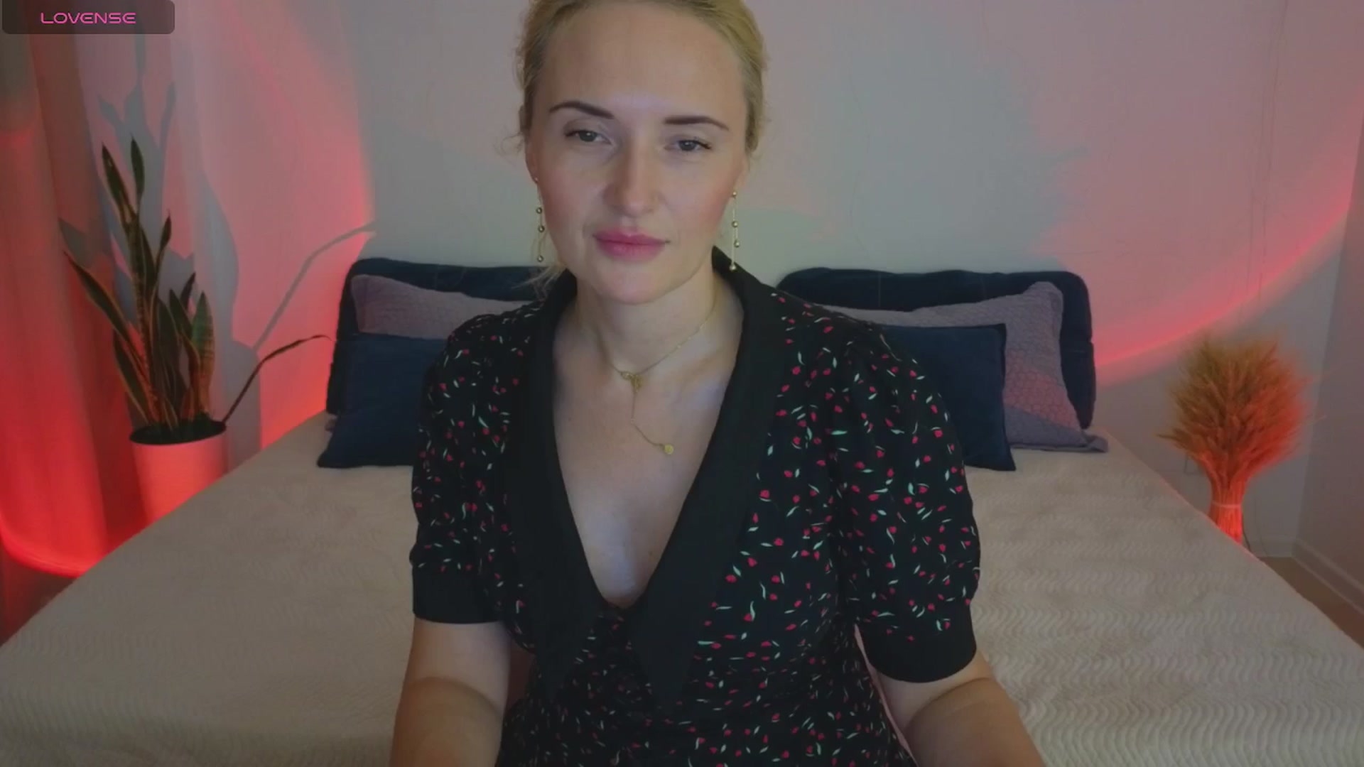 Gallery image thumbnail from AlisssaRose's myfreecams stream on, 07/06/2025, 23:08 image 20 of 20