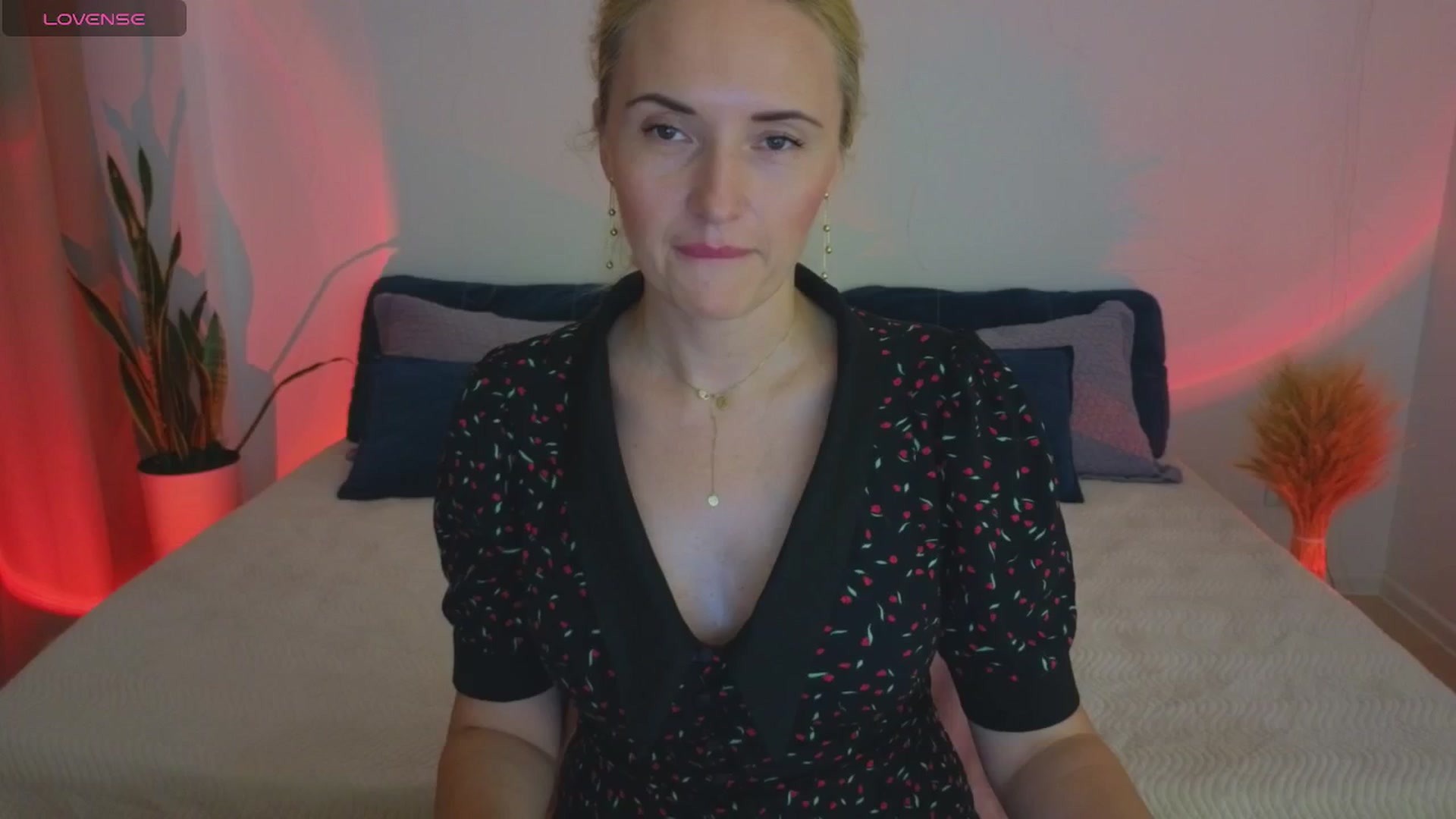 Gallery image thumbnail from AlisssaRose's myfreecams stream on, 07/06/2025, 23:08 image 7 of 20