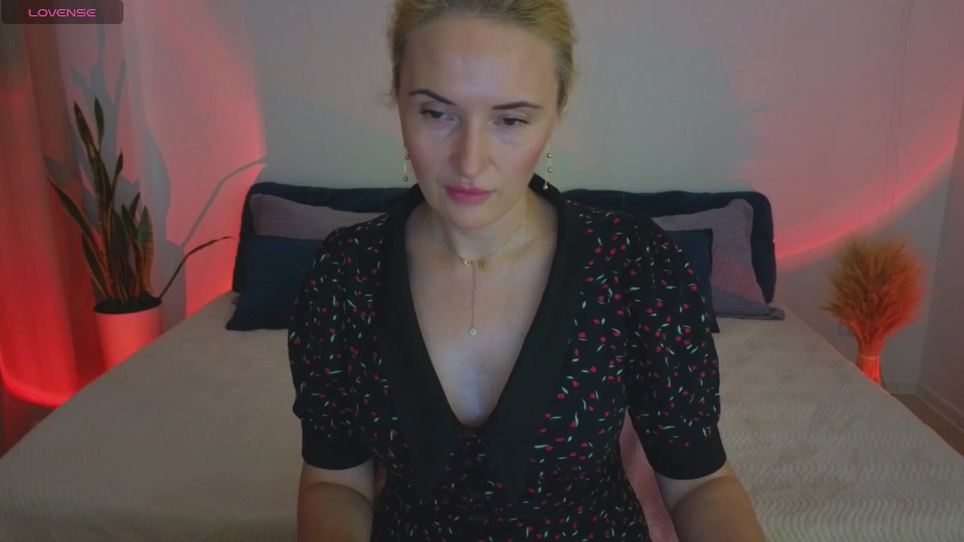Gallery image thumbnail from AlisssaRose's myfreecams stream on, 07/06/2025, 23:08 image 5 of 20