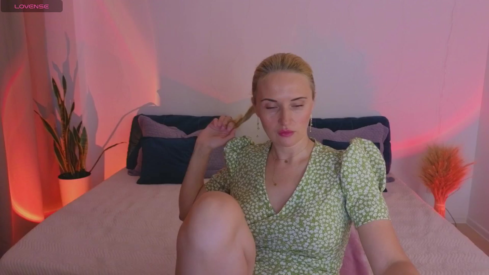 Gallery image thumbnail from AlisssaRose's myfreecams stream on, 07/07/2025, 23:40 image 7 of 20