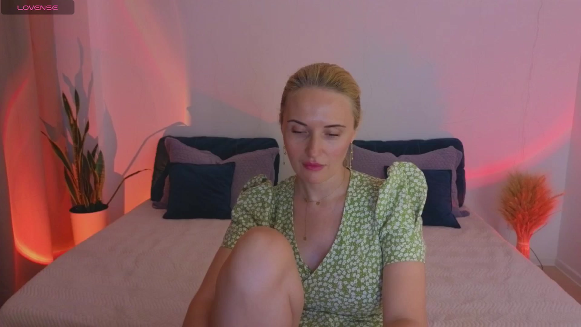 Gallery image thumbnail from AlisssaRose's myfreecams stream on, 07/07/2025, 23:40 image 16 of 20