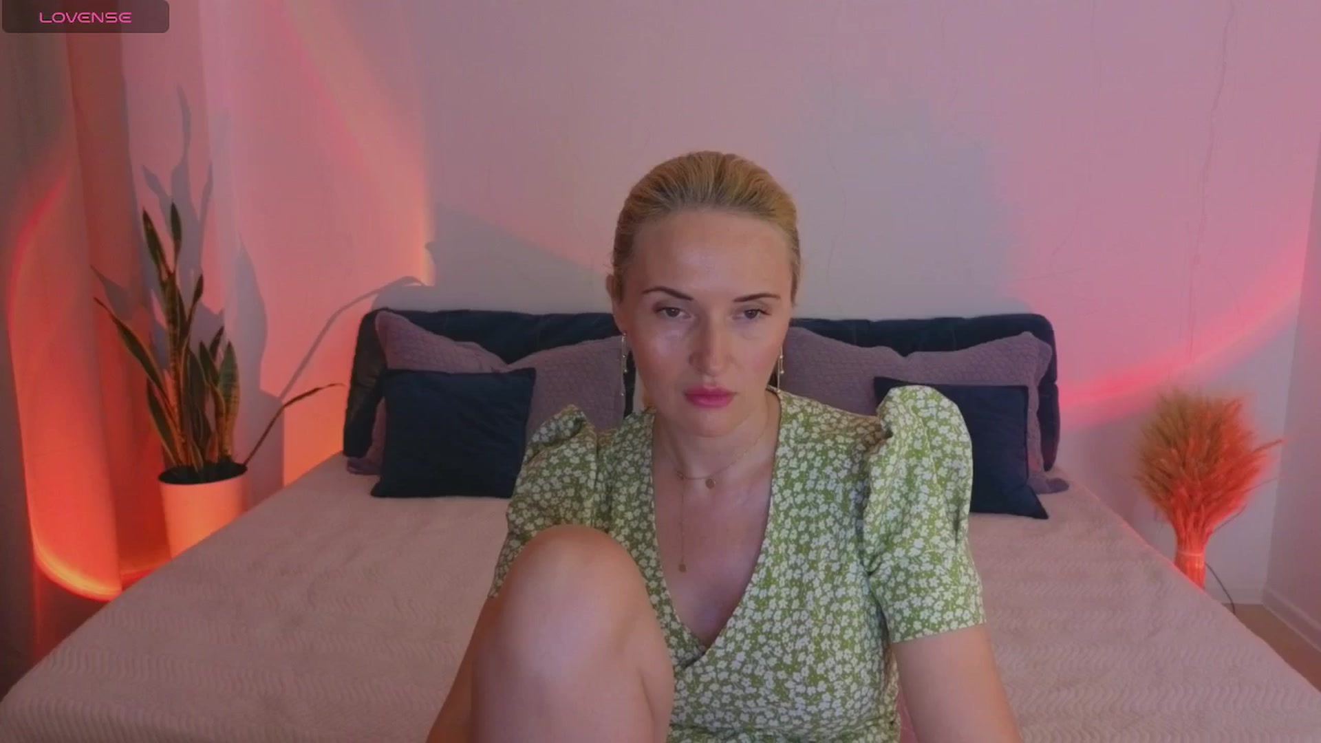 Gallery image thumbnail from AlisssaRose's myfreecams stream on, 07/07/2025, 23:40 image 17 of 20