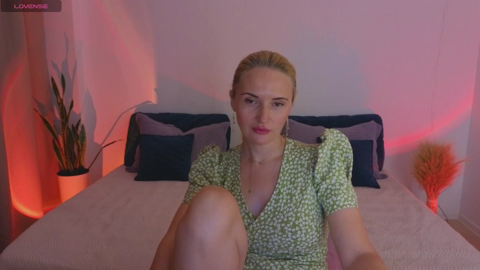 Gallery image thumbnail from AlisssaRose's myfreecams stream on, 07/07/2025, 23:40 image 15 of 20