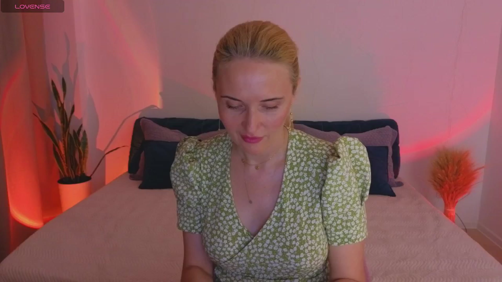 Gallery image thumbnail from AlisssaRose's myfreecams stream on, 07/07/2025, 23:40 image 6 of 20