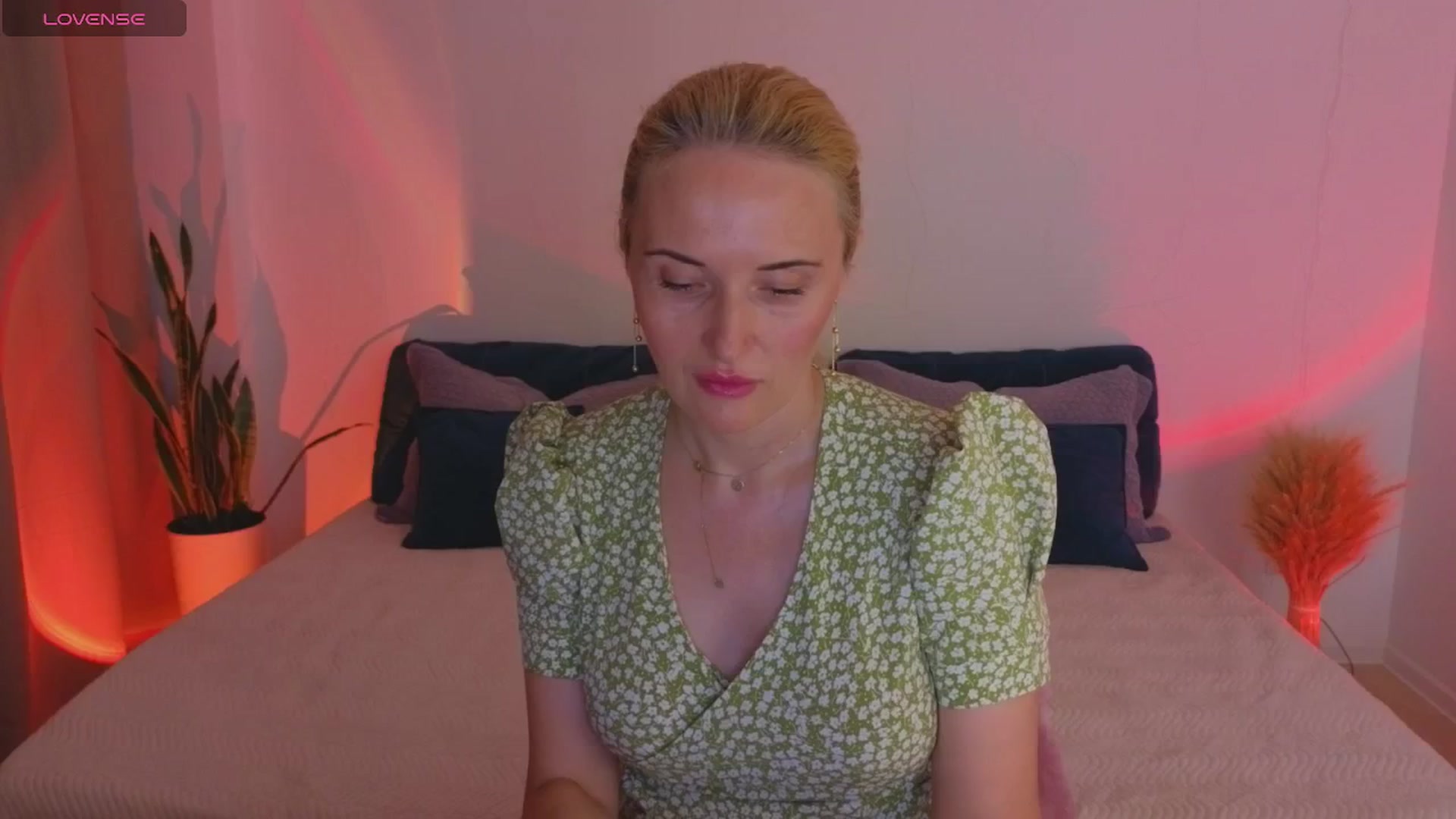 Gallery image thumbnail from AlisssaRose's myfreecams stream on, 07/07/2025, 23:40 image 3 of 20