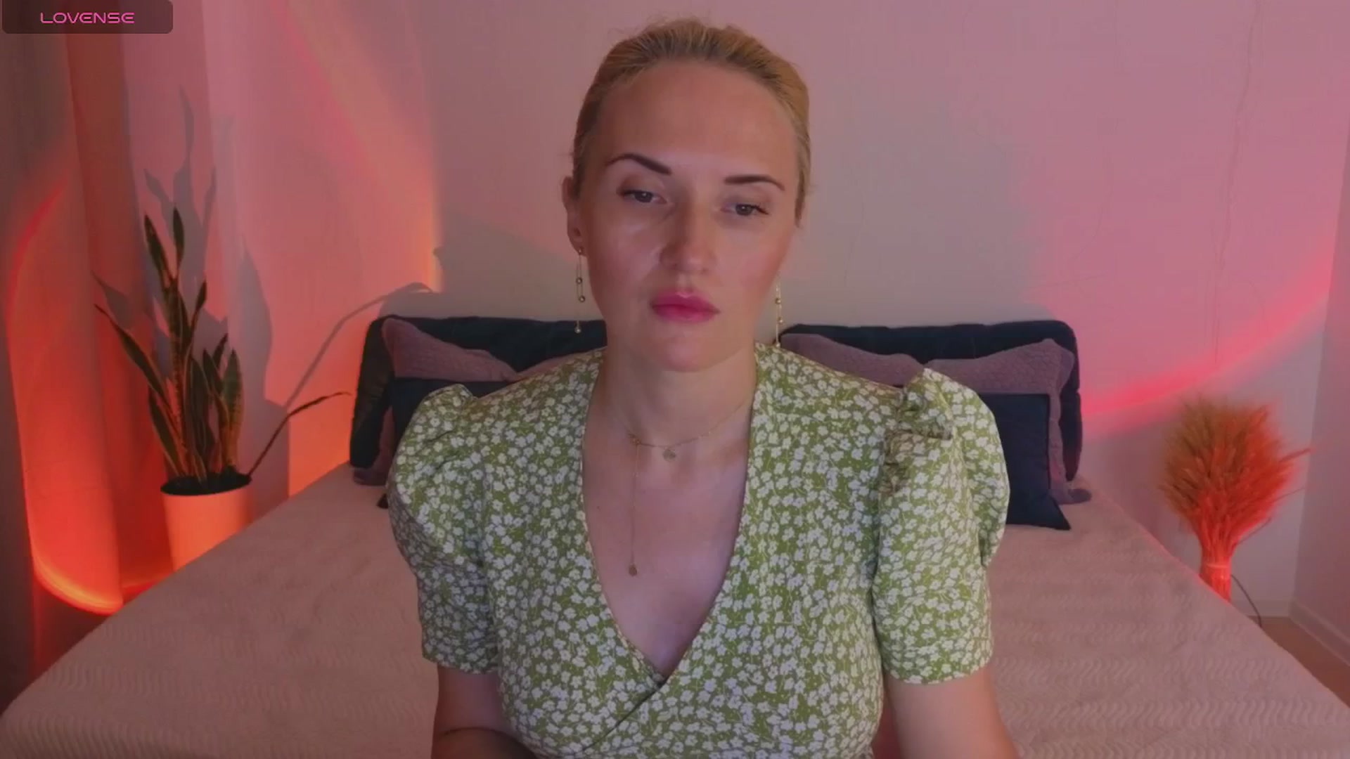 Gallery image thumbnail from AlisssaRose's myfreecams stream on, 07/07/2025, 23:40 image 10 of 20